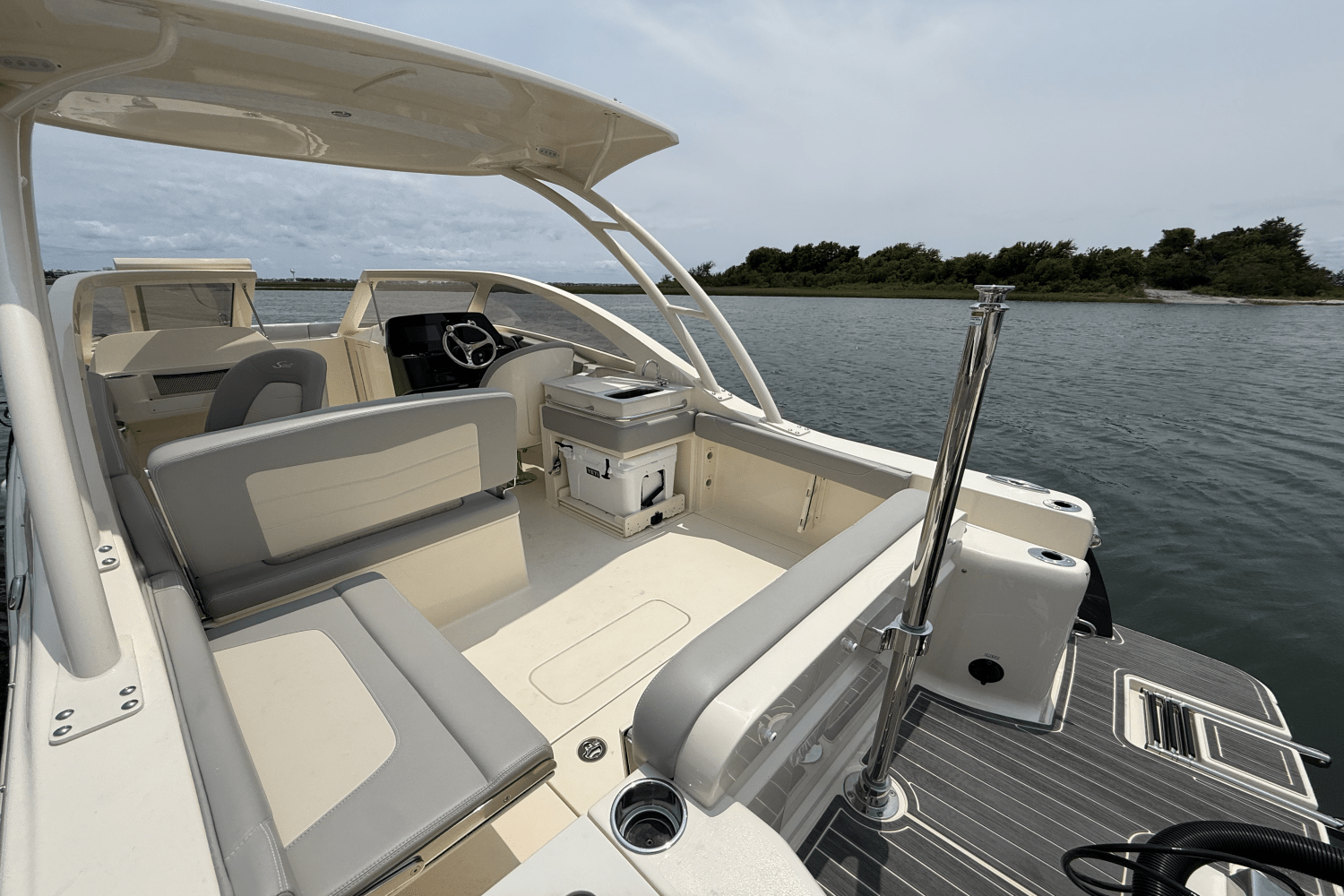 2025 Scout 240 Dorado Image Thumbnail #9
