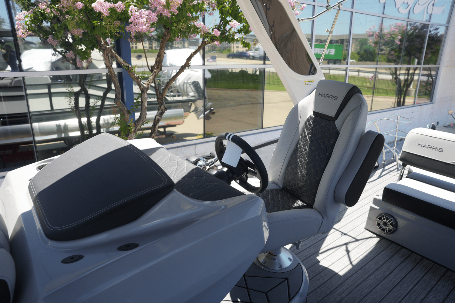 2025 Harris Grand Mariner 250 Image Thumbnail #10