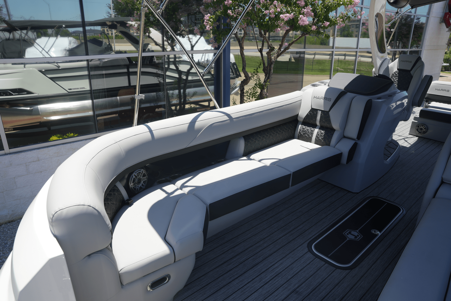 2025 Harris Grand Mariner 250 Image Thumbnail #6