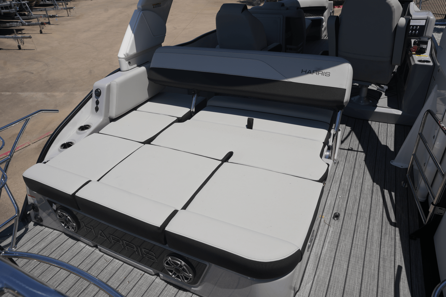2025 Harris Grand Mariner 250 Image Thumbnail #18