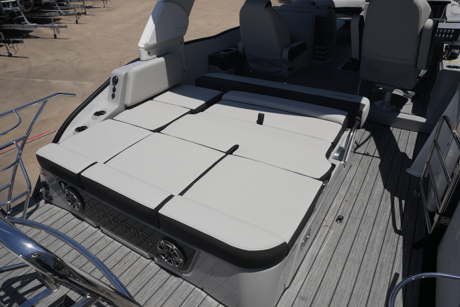 2025 Harris Grand Mariner 250 Image Thumbnail #19