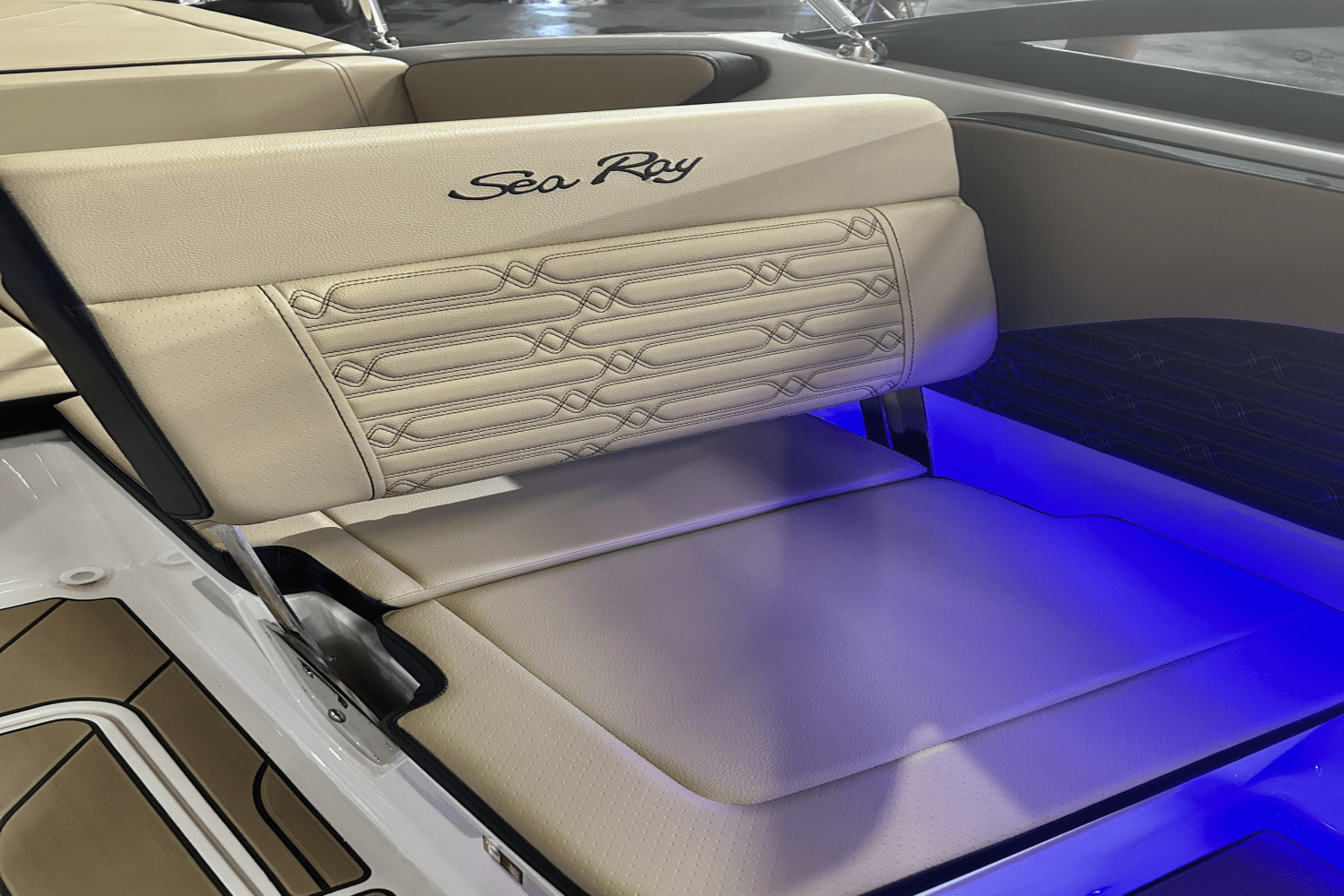 2025 Sea Ray SPX 190 Image Thumbnail #8