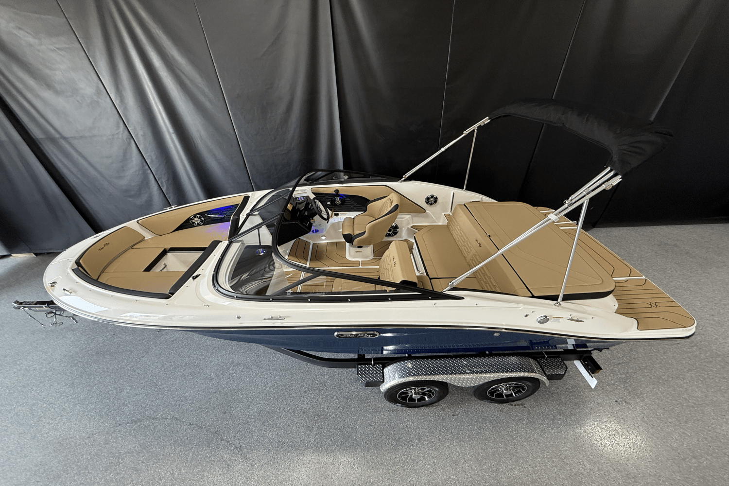 2025 Sea Ray SPX 190 Image Thumbnail #1