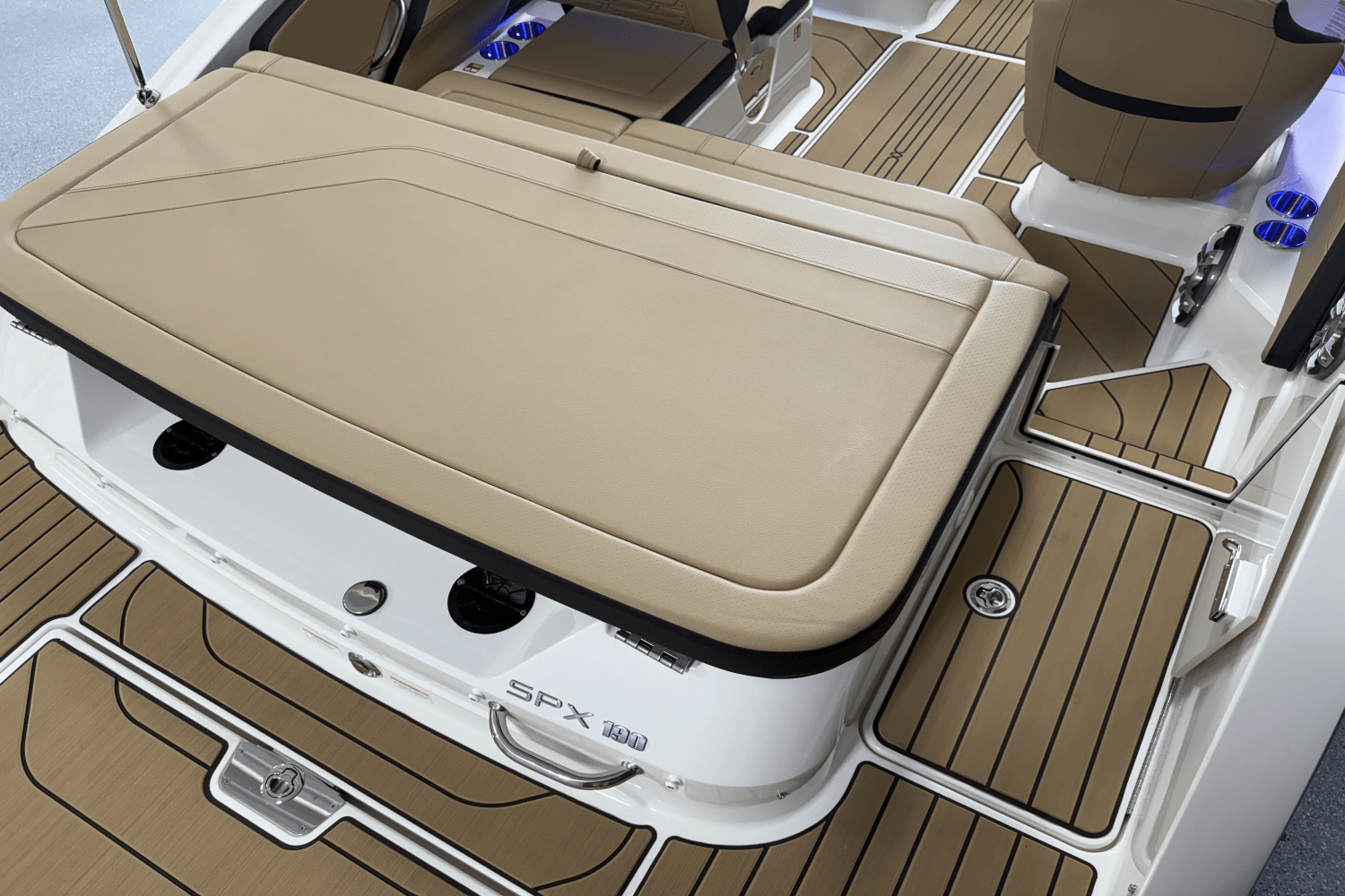 2025 Sea Ray SPX 190 Image Thumbnail #17