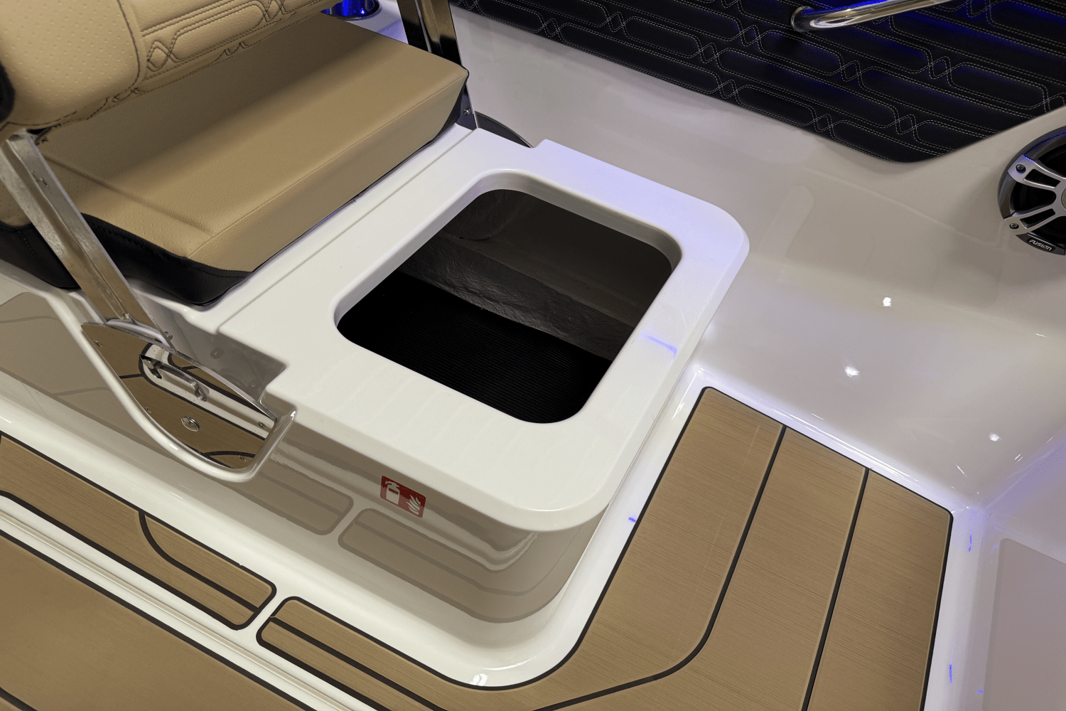 2025 Sea Ray SPX 190 Image Thumbnail #43
