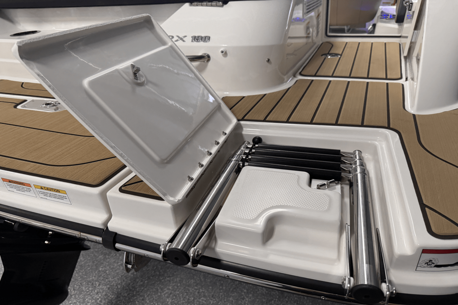 2025 Sea Ray SPX 190 Image Thumbnail #15