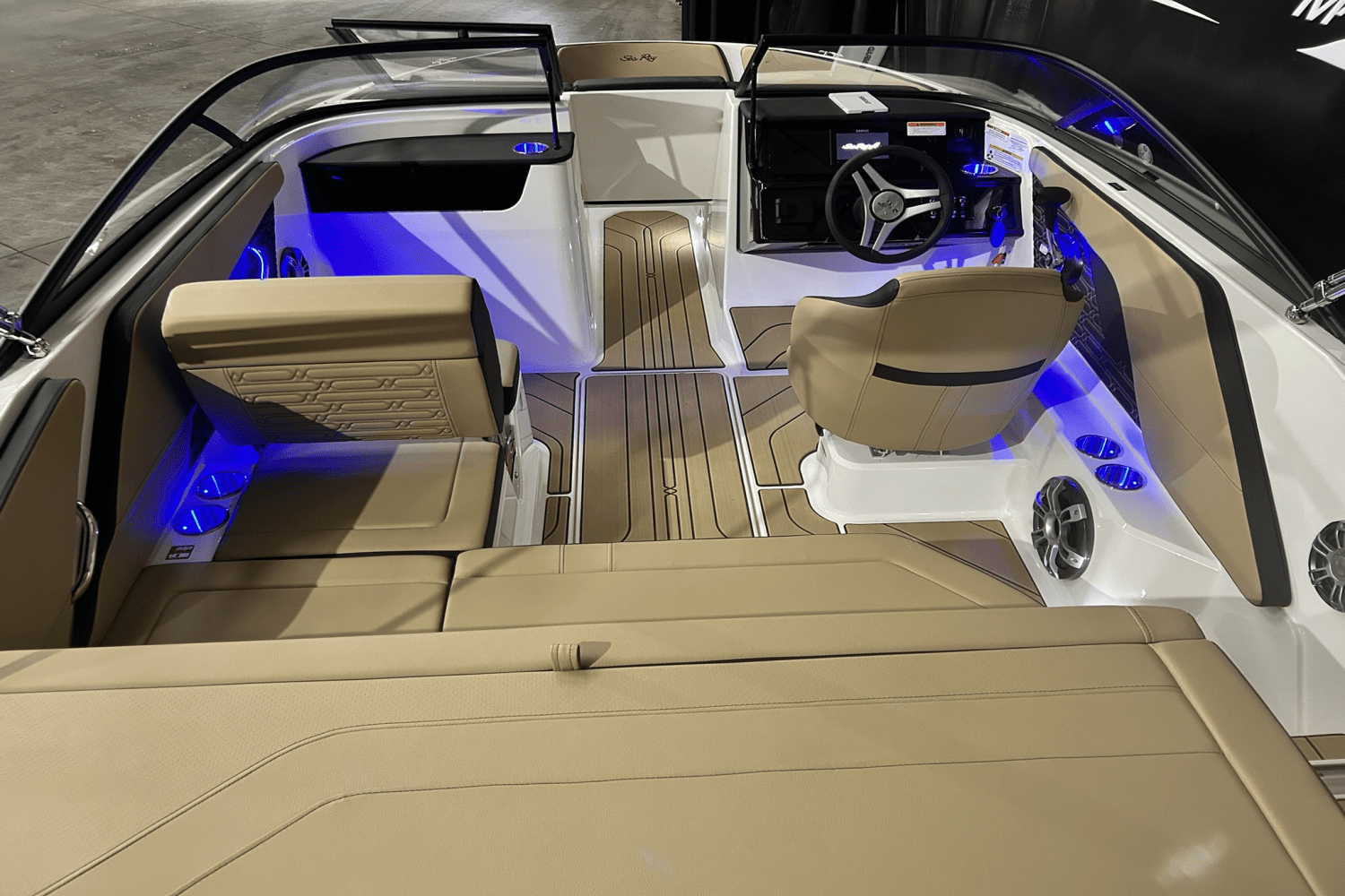 2025 Sea Ray SPX 190 Image Thumbnail #5