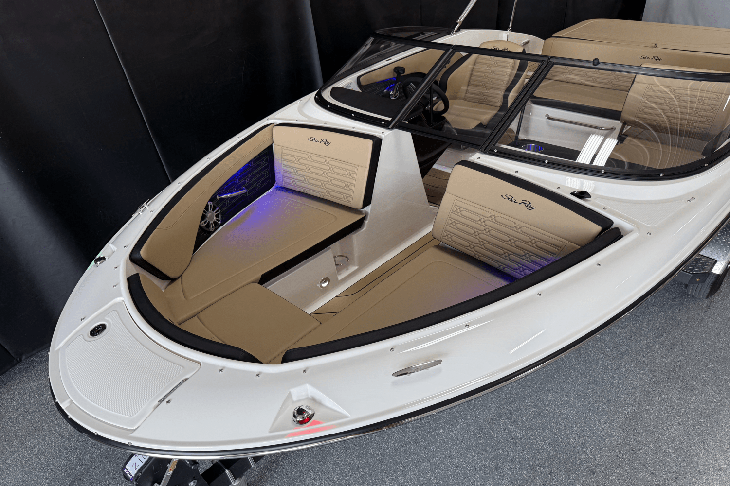 2025 Sea Ray SPX 190 Image Thumbnail #4