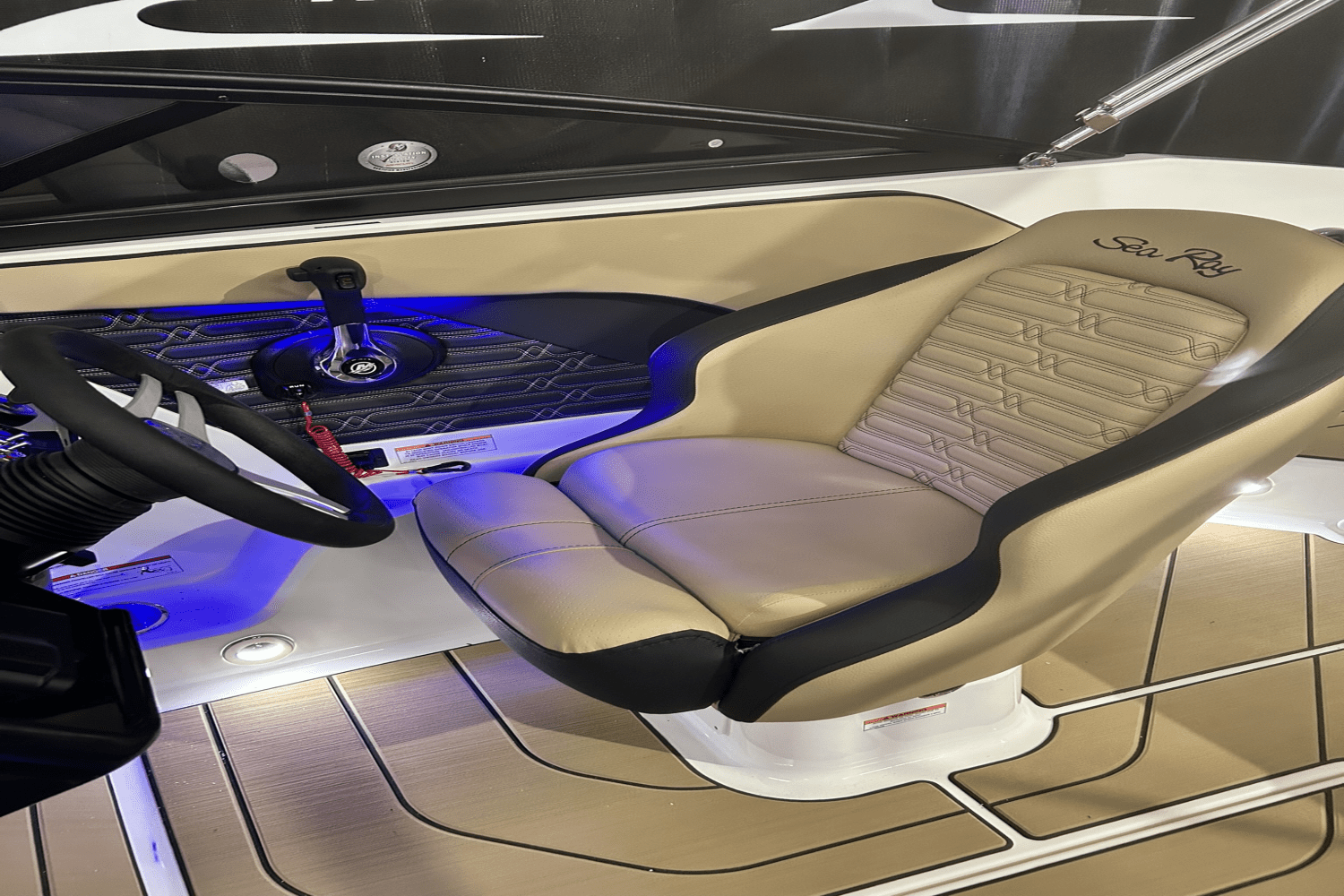 2025 Sea Ray SPX 190 Image Thumbnail #13