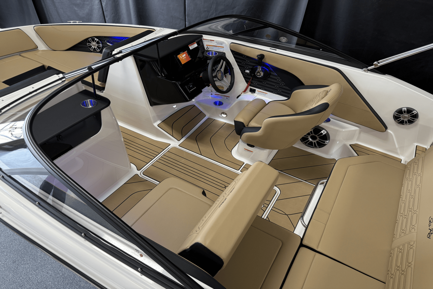 2025 Sea Ray SPX 190 Image Thumbnail #5