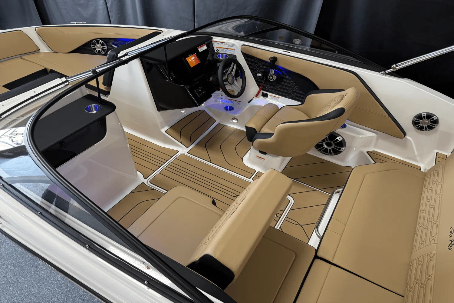 2025 Sea Ray SPX 190 Image Thumbnail #5