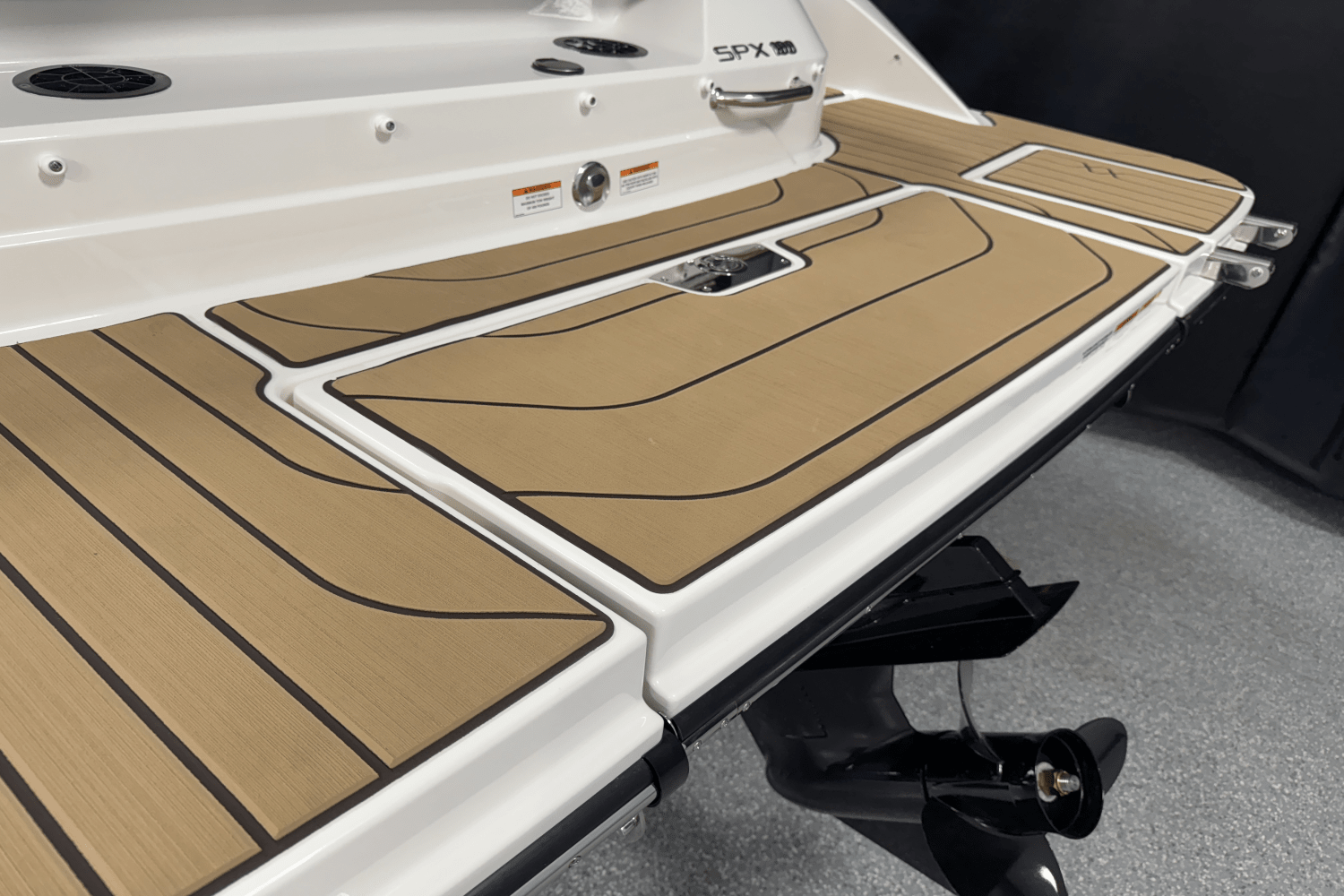 2025 Sea Ray SPX 190 Image Thumbnail #10