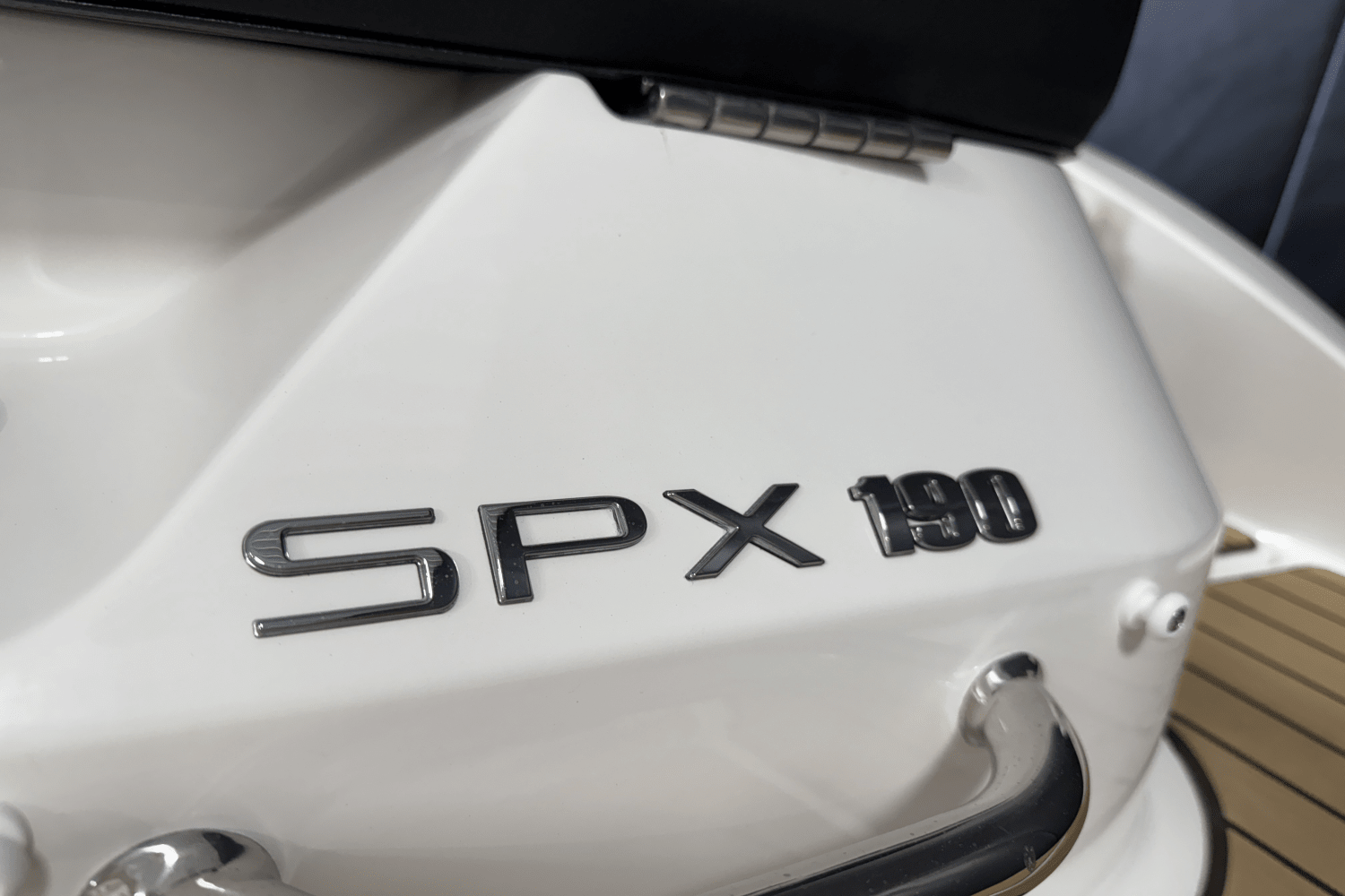 2025 Sea Ray SPX 190 Image Thumbnail #13