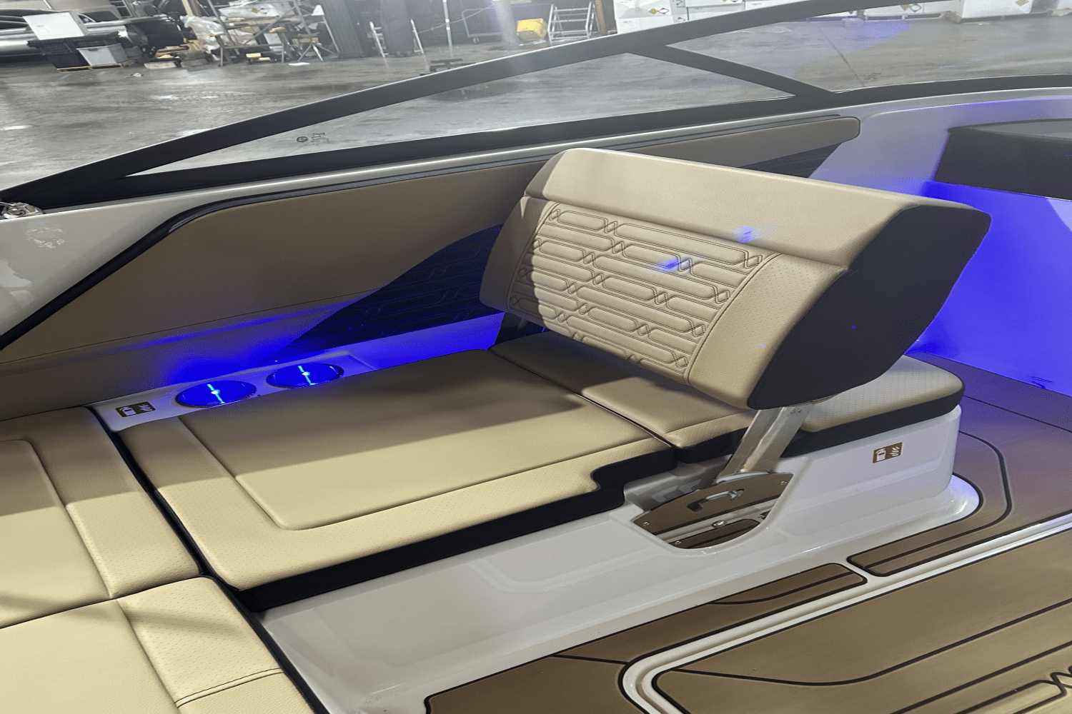 2025 Sea Ray SPX 190 Image Thumbnail #7
