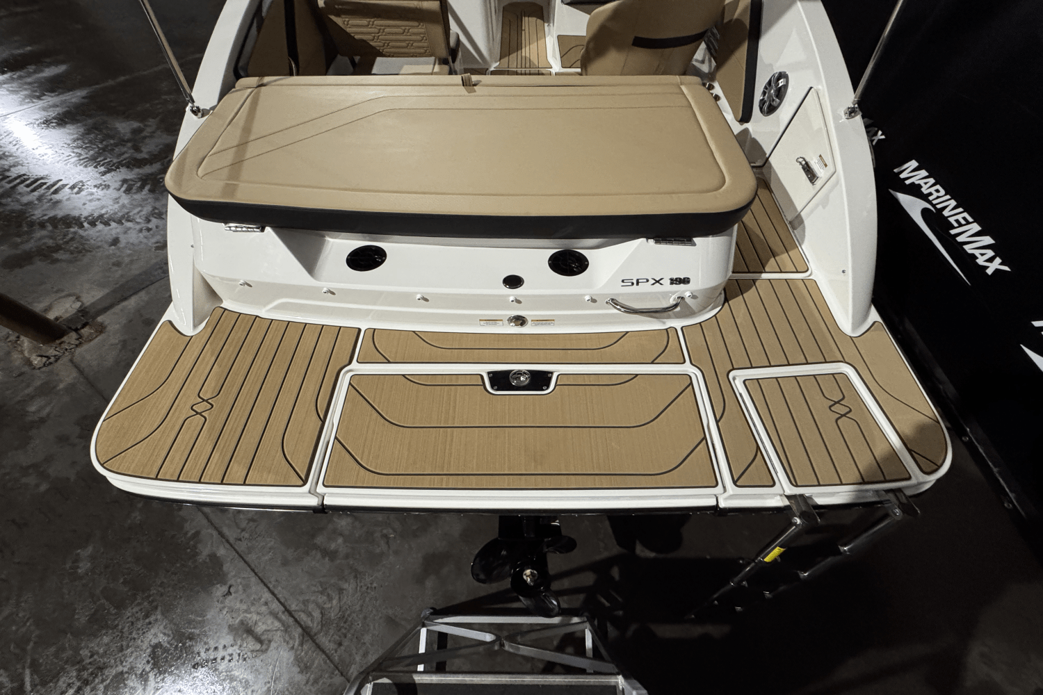 2025 Sea Ray SPX 190 Image Thumbnail #7