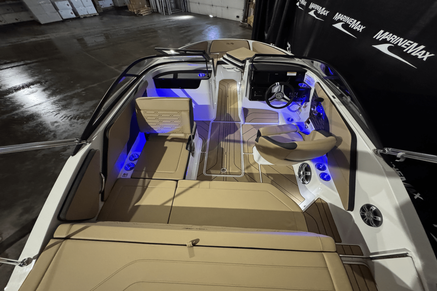 2025 Sea Ray SPX 190 Image Thumbnail #12