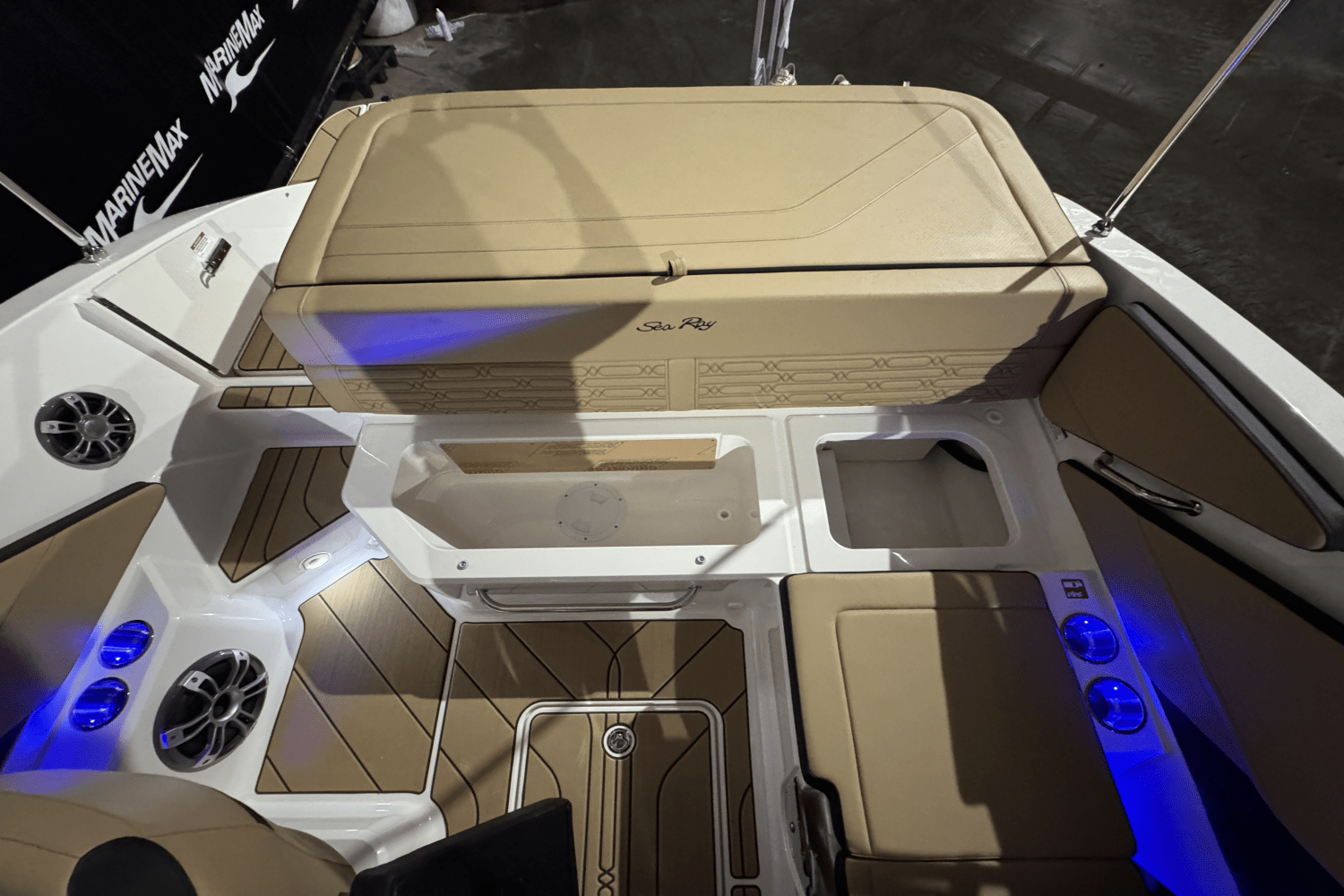 2025 Sea Ray SPX 190 Image Thumbnail #15