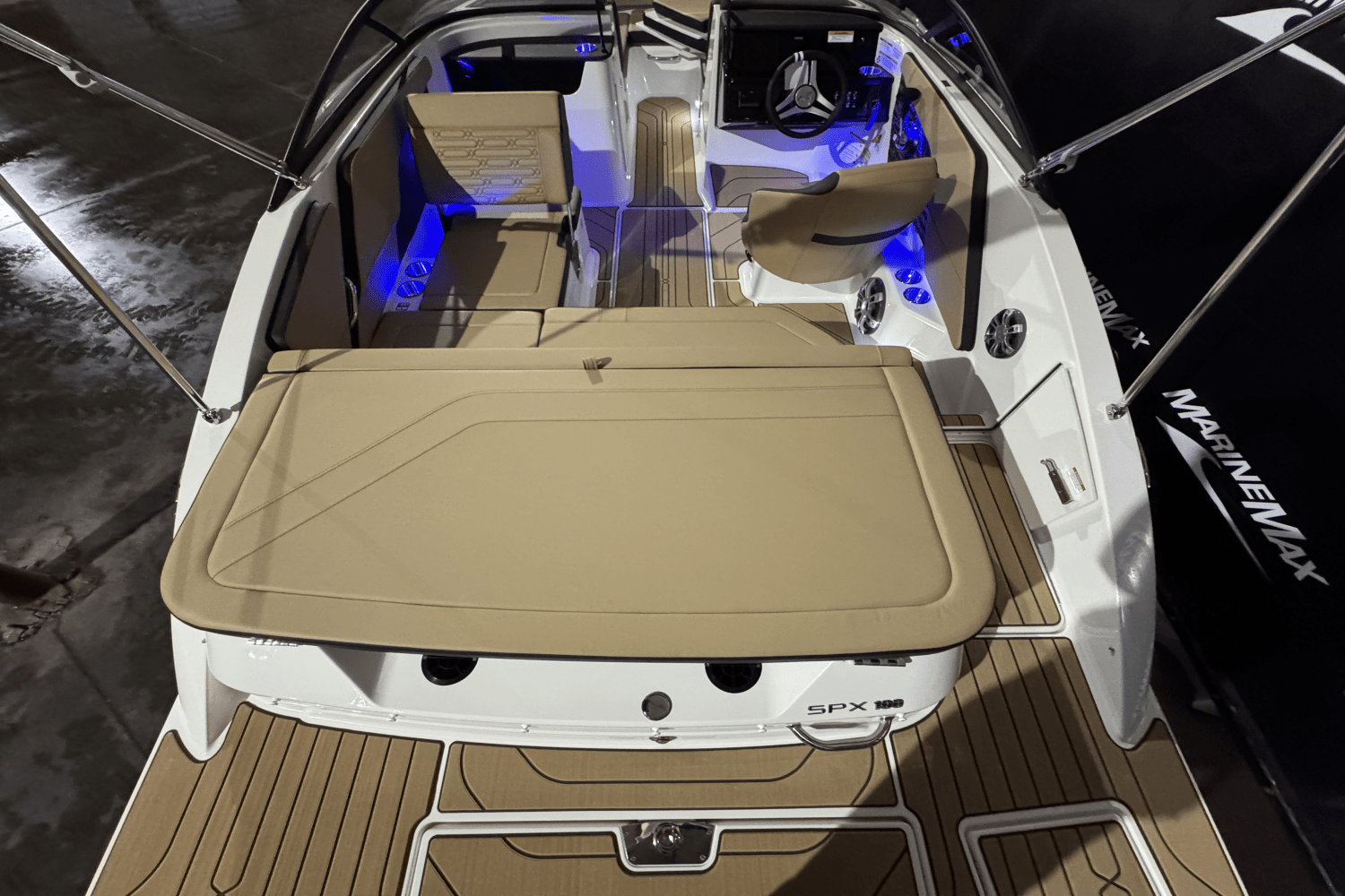 2025 Sea Ray SPX 190 Image Thumbnail #8