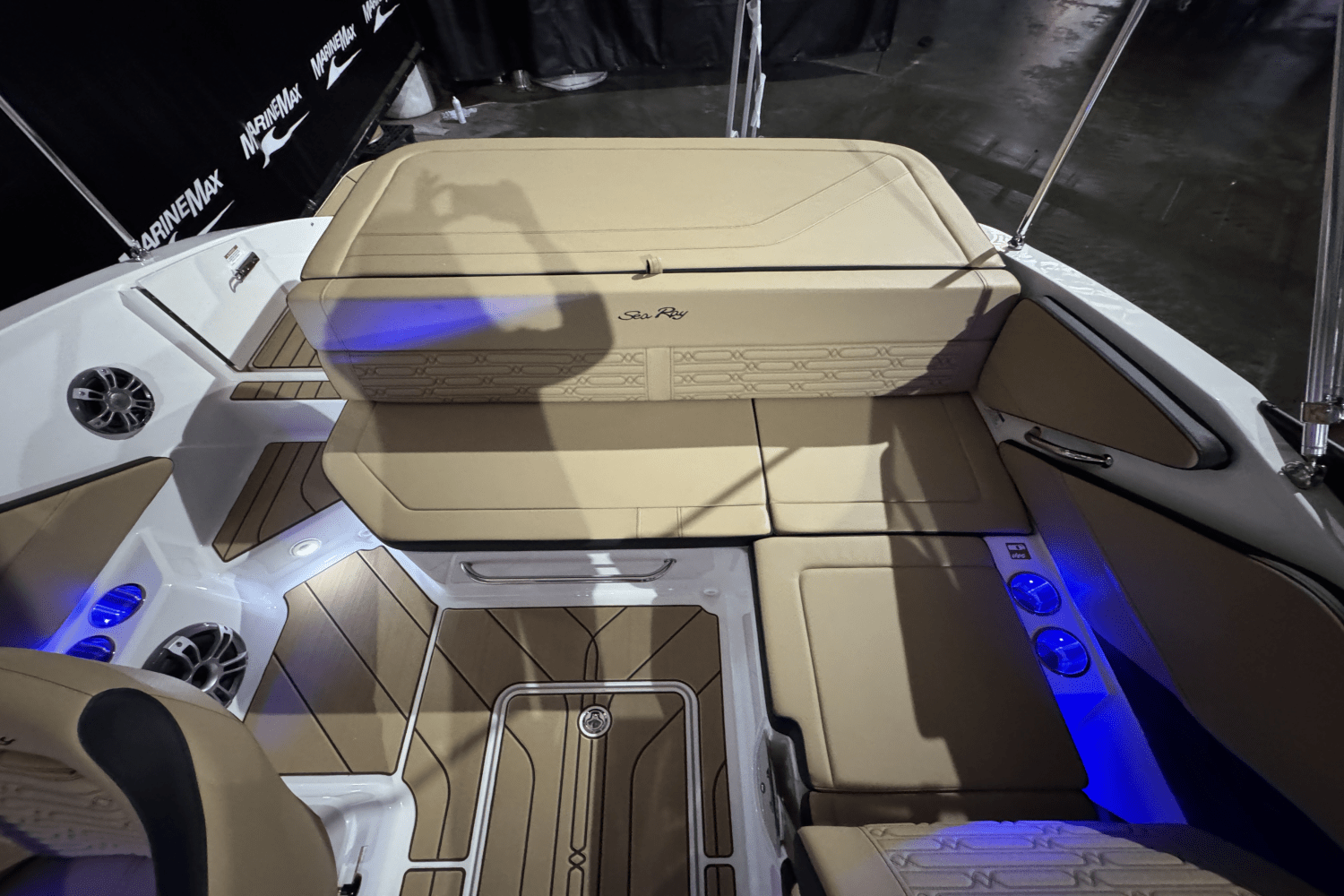 2025 Sea Ray SPX 190 Image Thumbnail #14