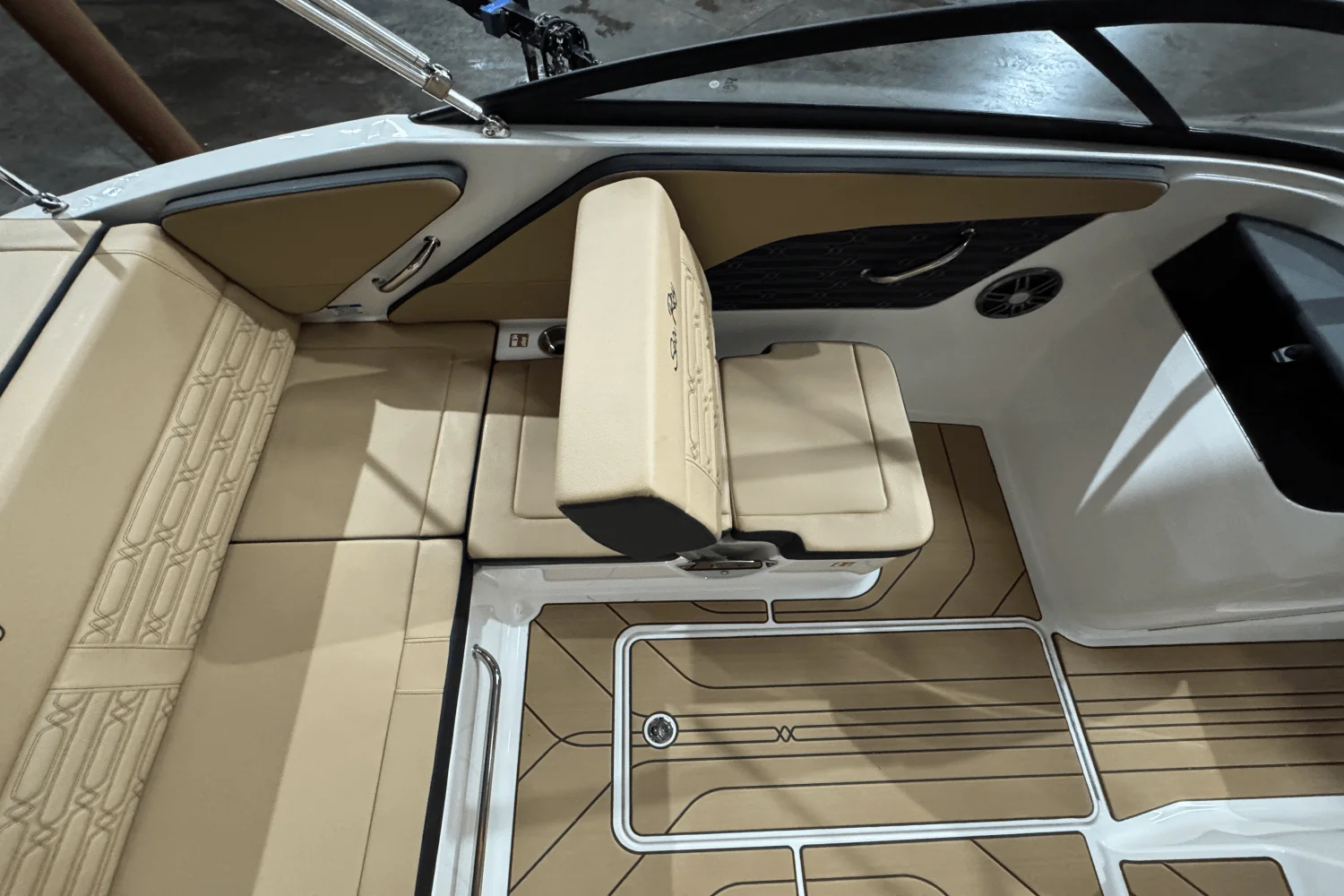 2025 Sea Ray SPX 190 Image Thumbnail #11