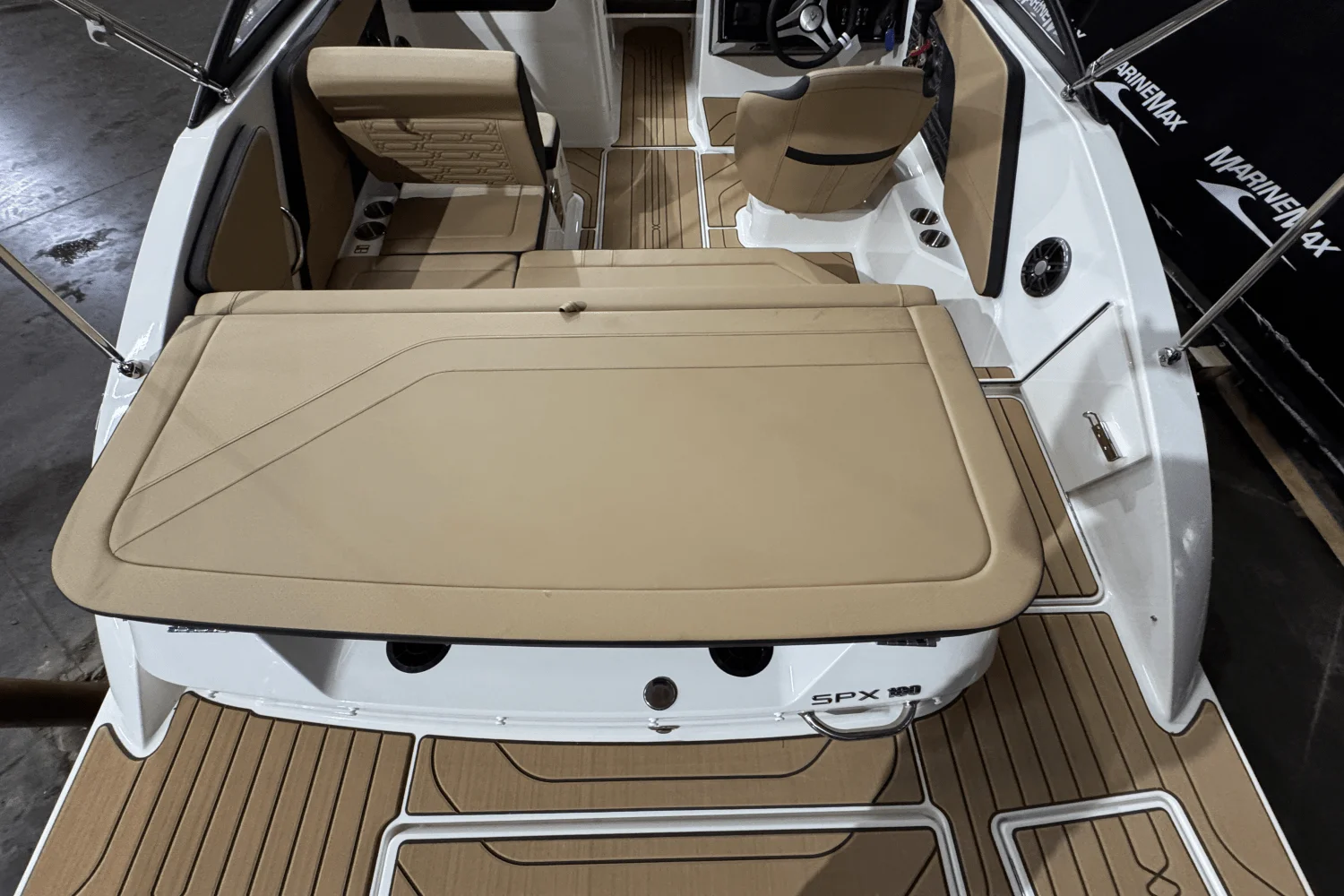 2025 Sea Ray SPX 190 Image Thumbnail #6