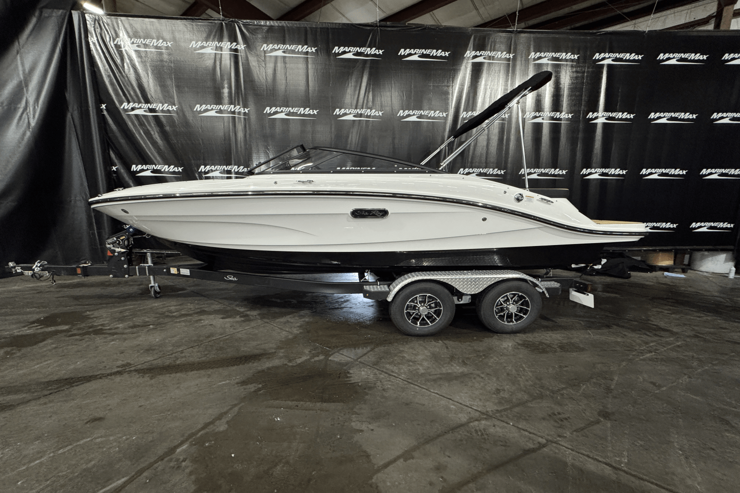 2025 Sea Ray SPX 190 Image Thumbnail #2