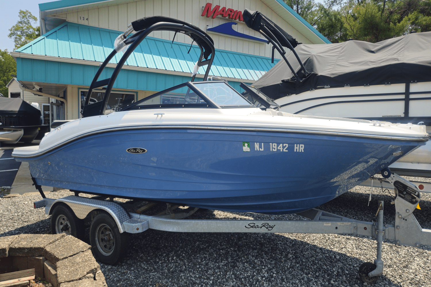 2022 Sea Ray 19 SPX Image Thumbnail #2