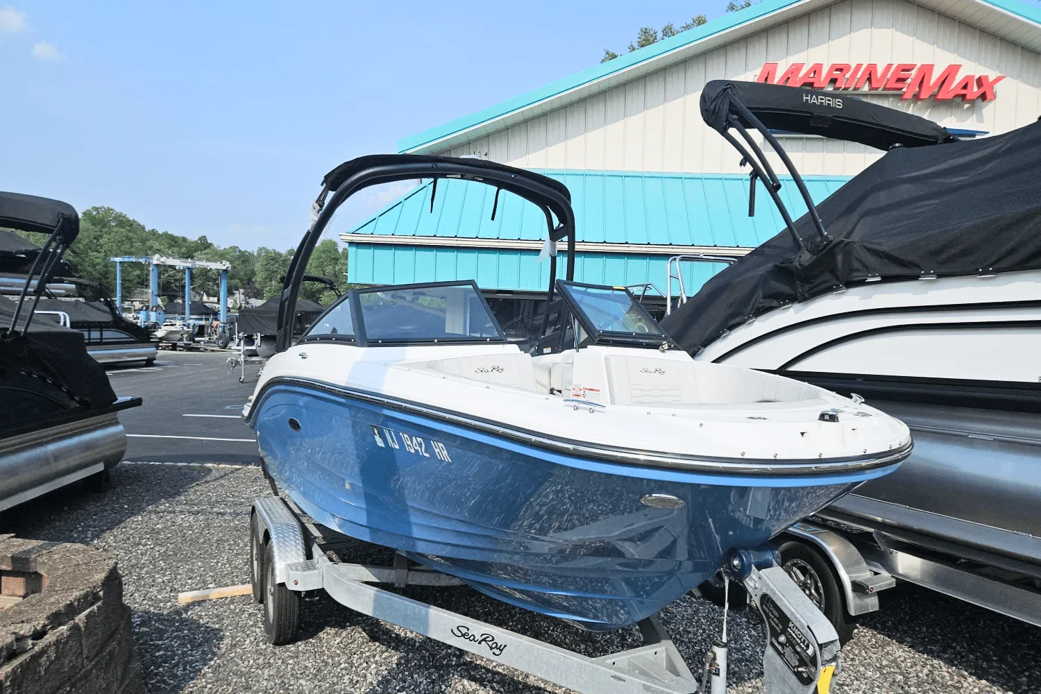 2022 Sea Ray 19 SPX Image Thumbnail #1