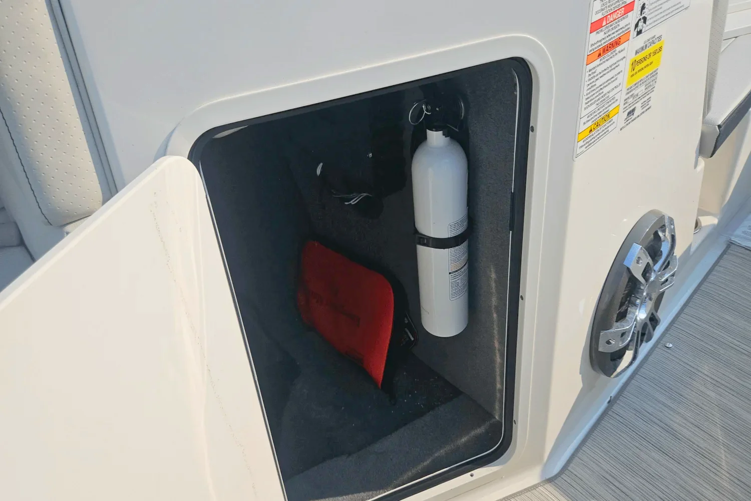 2022 Sea Ray 19 SPX Image Thumbnail #13