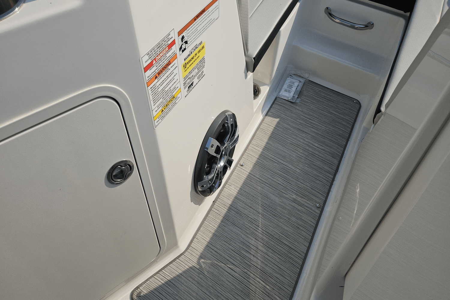 2022 Sea Ray 19 SPX Image Thumbnail #16