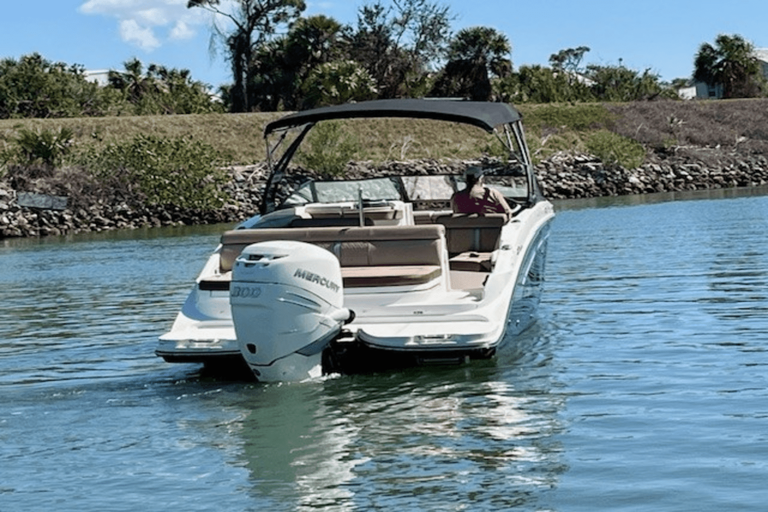 2017 Sea Ray 270 SDX OUTBOARD Image Thumbnail #3