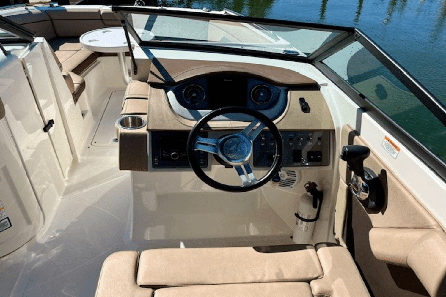 2017 Sea Ray 270 SDX OUTBOARD Image Thumbnail #14