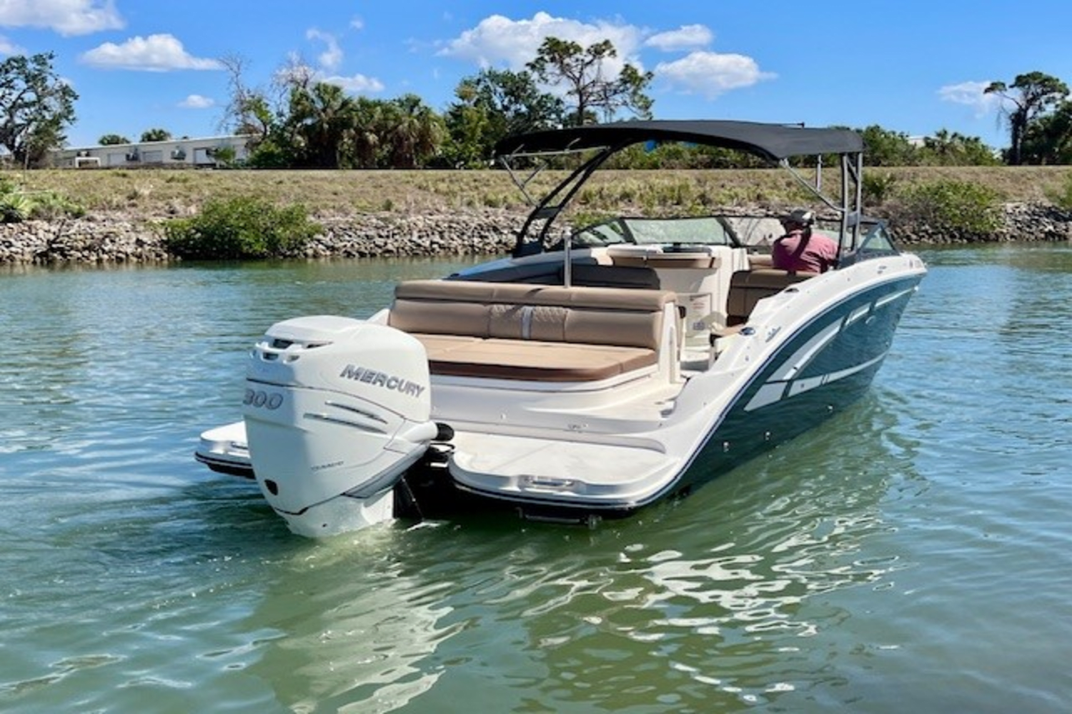 2017 Sea Ray 270 SDX OUTBOARD Image Thumbnail #2