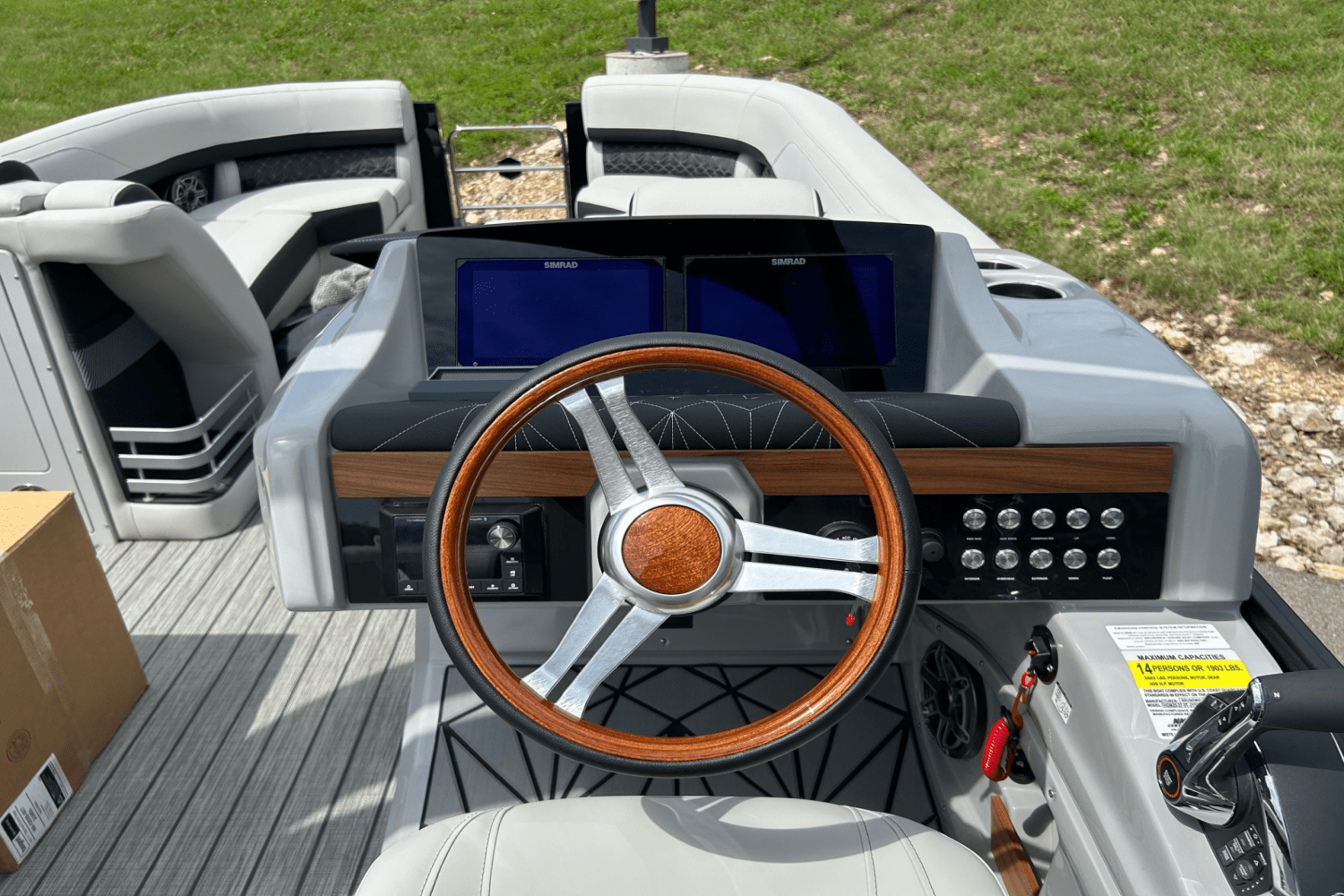 2025 Harris Grand Mariner 250 Image Thumbnail #20