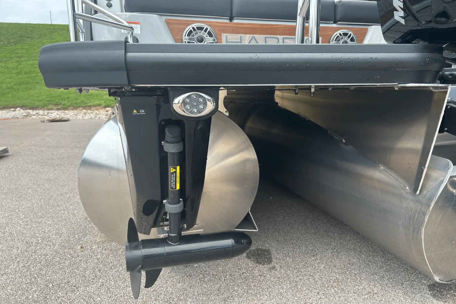 2025 Harris Grand Mariner 250 Image Thumbnail #8