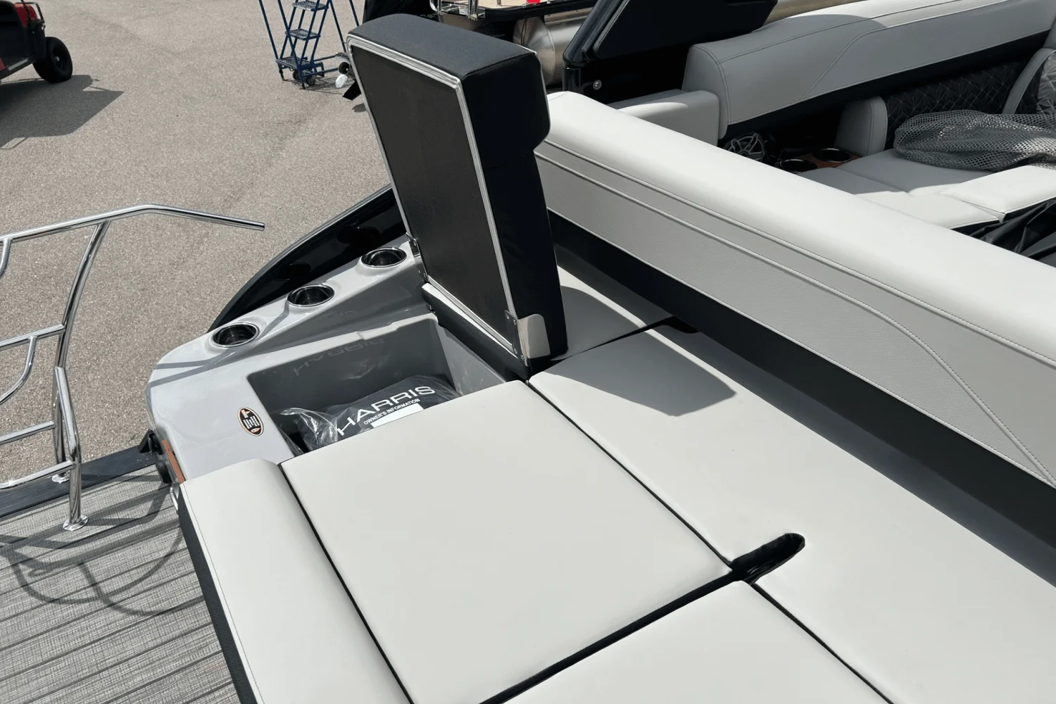 2025 Harris Grand Mariner 250 Image Thumbnail #15