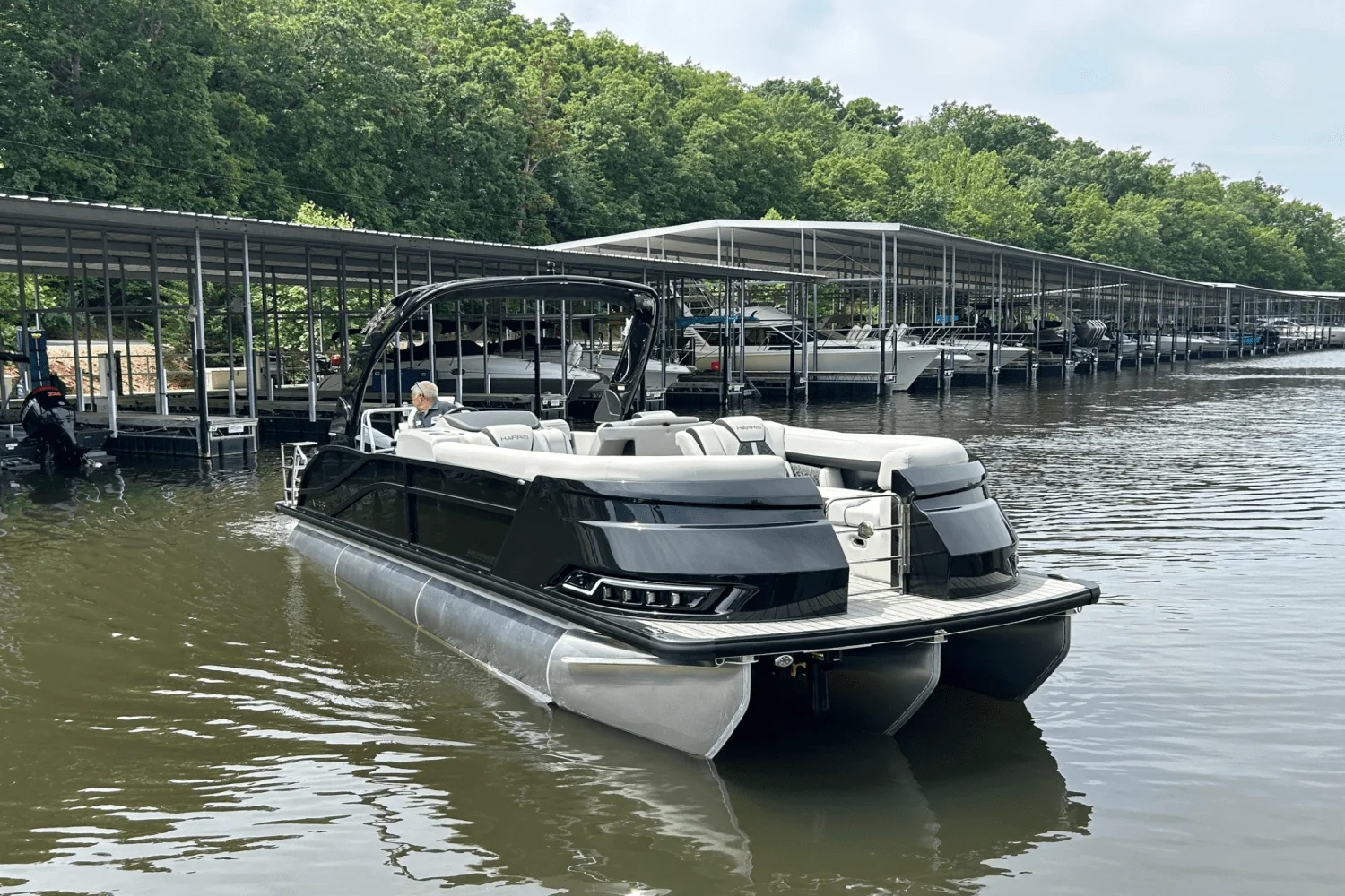 2025 Harris Grand Mariner 250 Image Thumbnail #2