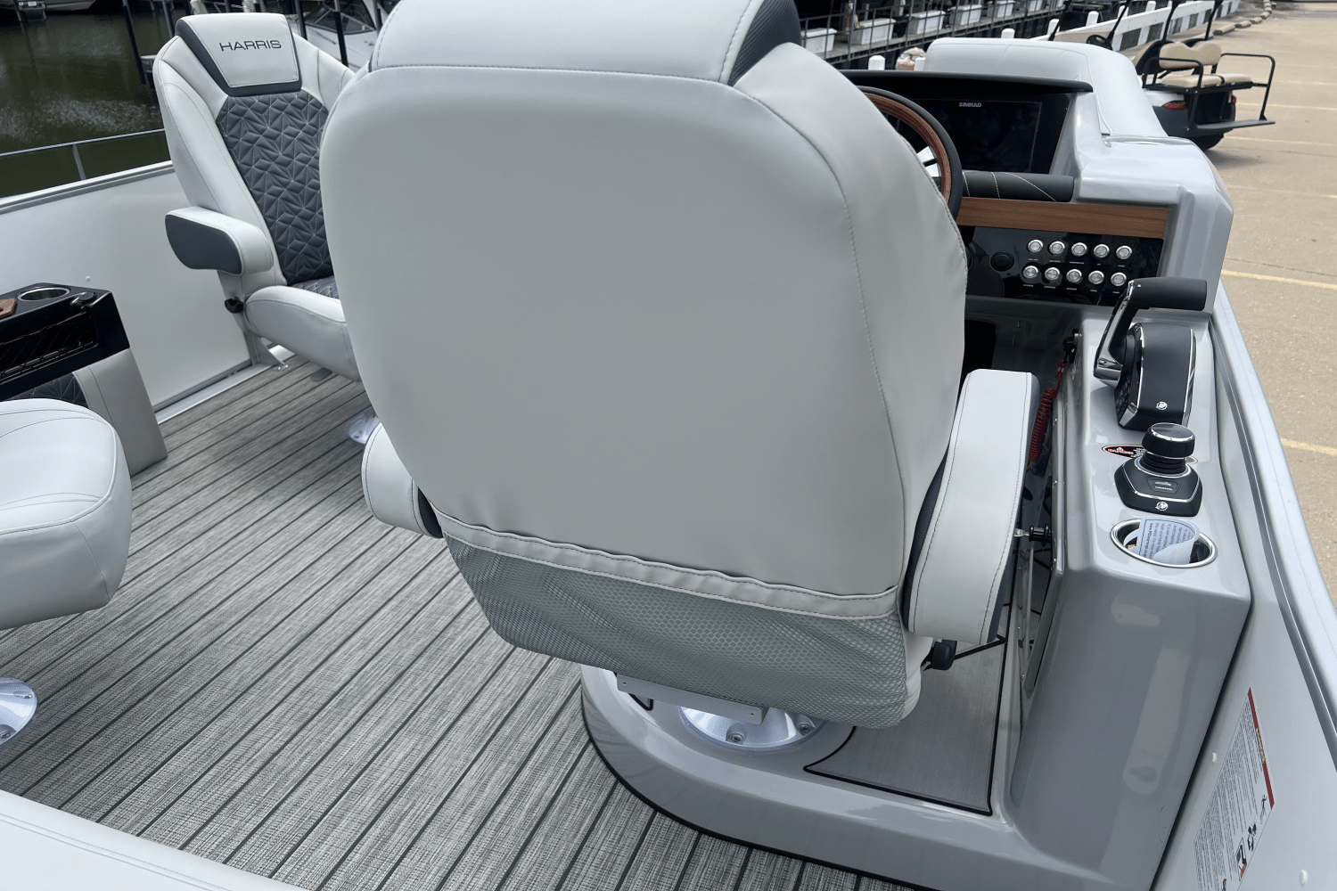 2025 Harris 270 Grand Mariner Image Thumbnail #47