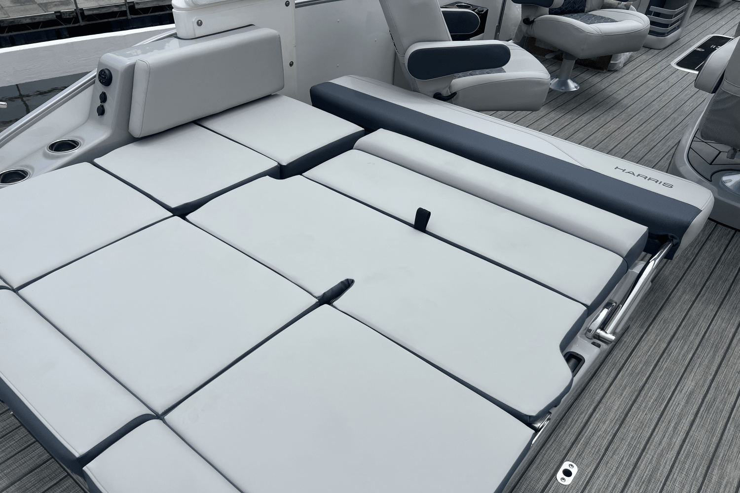 2025 Harris 270 Grand Mariner Image Thumbnail #43