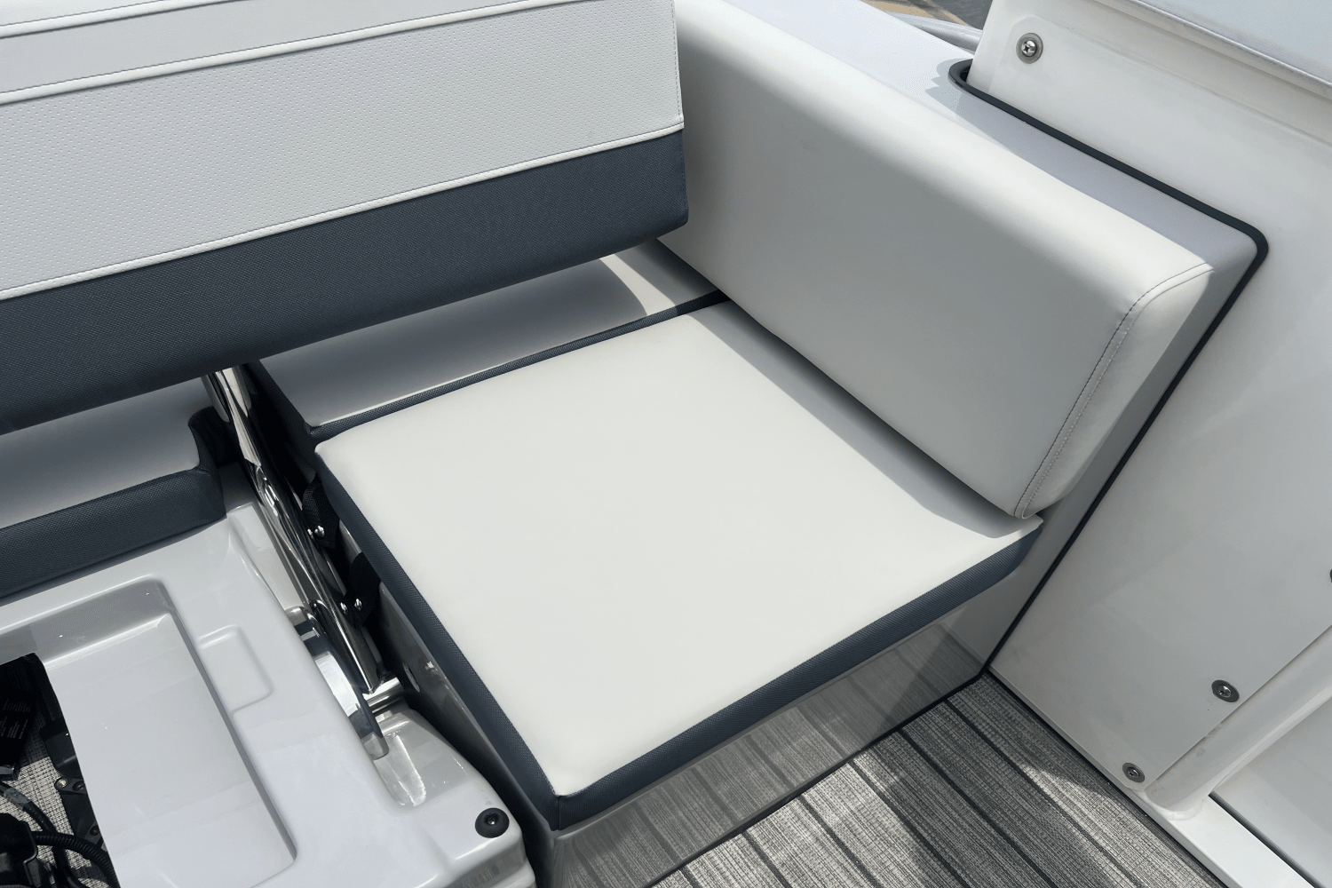 2025 Harris 270 Grand Mariner Image Thumbnail #52