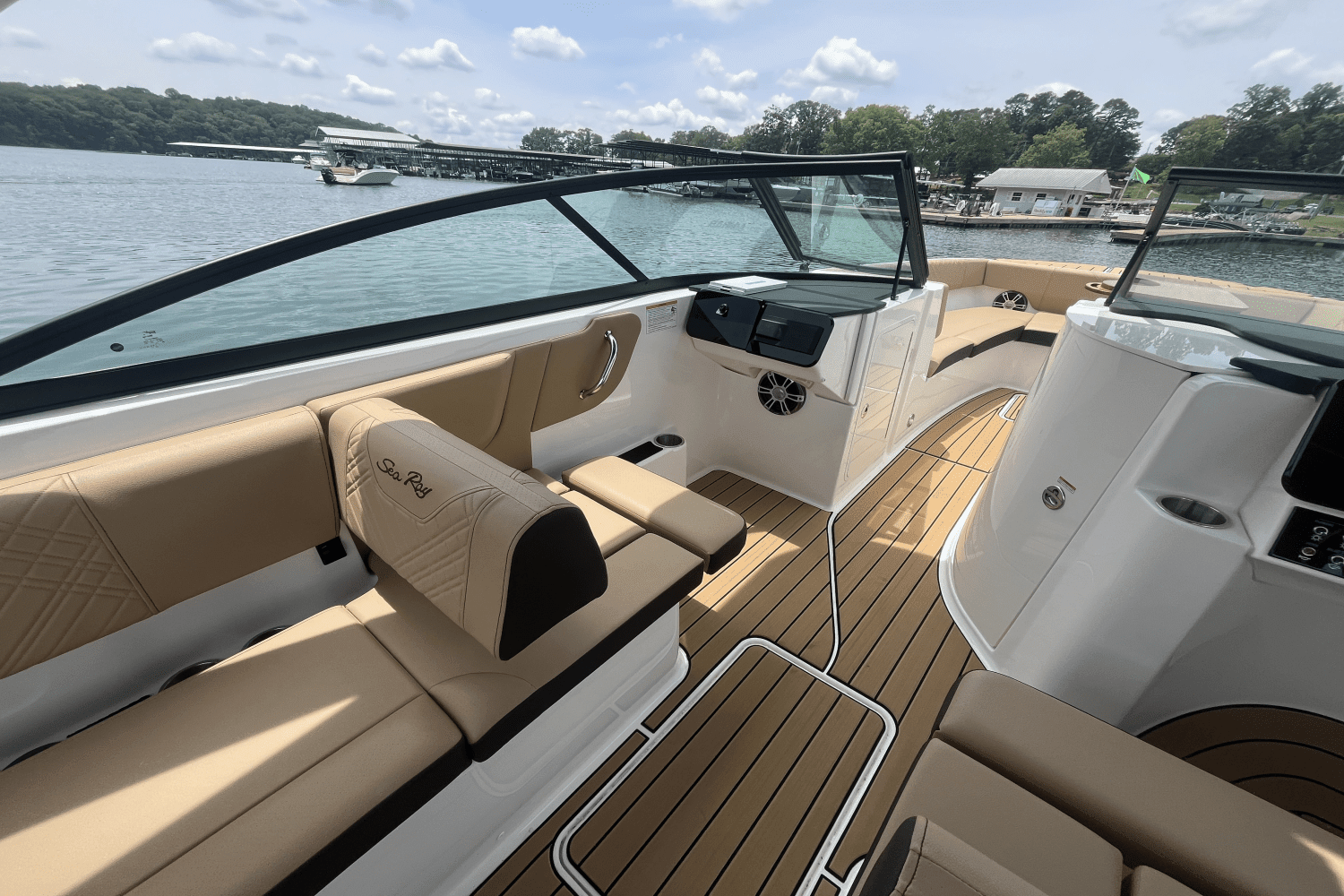 2025 Sea Ray SDX 270 Surf Image Thumbnail #19