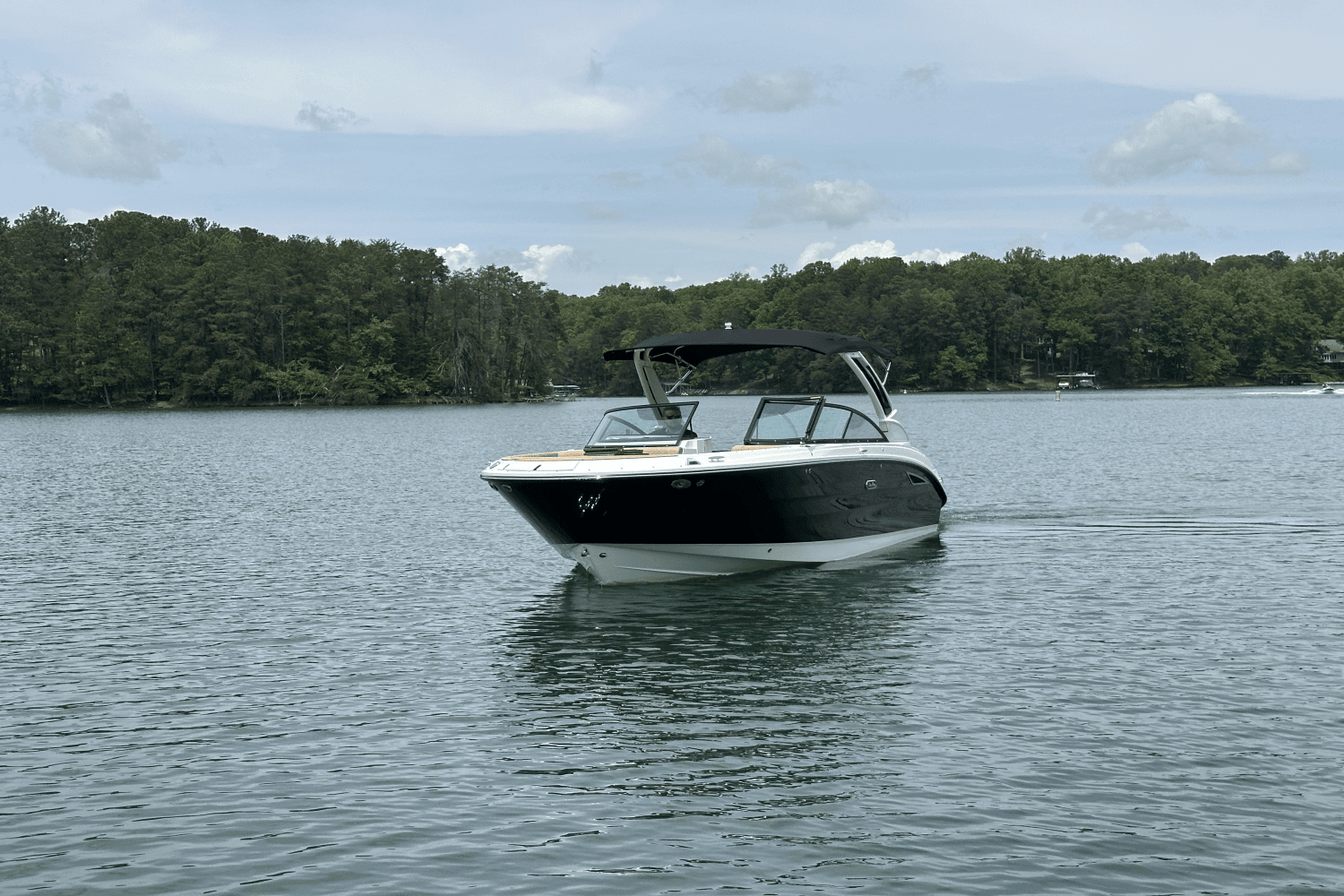 2025 Sea Ray SDX 270 Surf Image Thumbnail #5