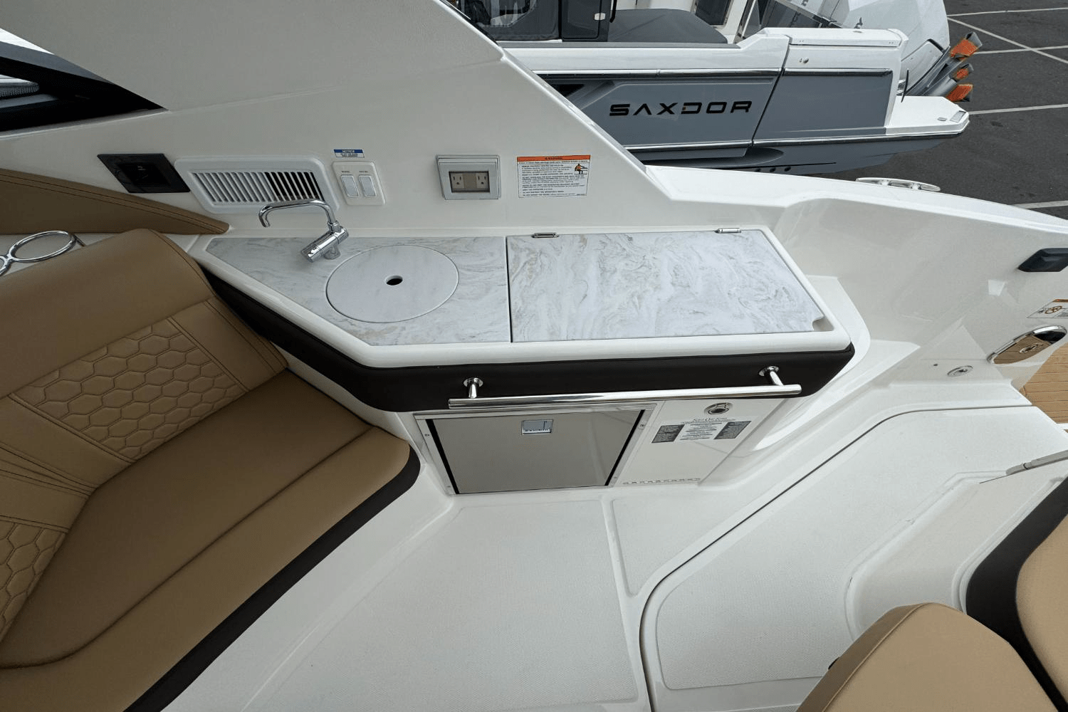 2026 Sea Ray 320DA-OB Image Thumbnail #14