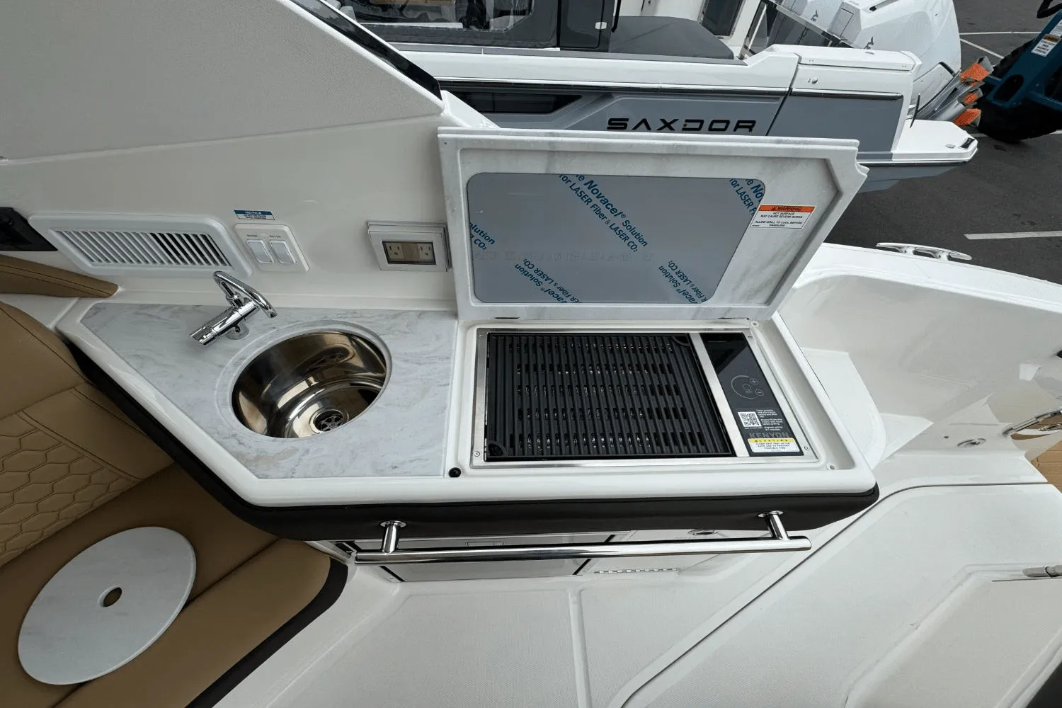 2026 Sea Ray Sundancer 320 Outboard Image Thumbnail #15