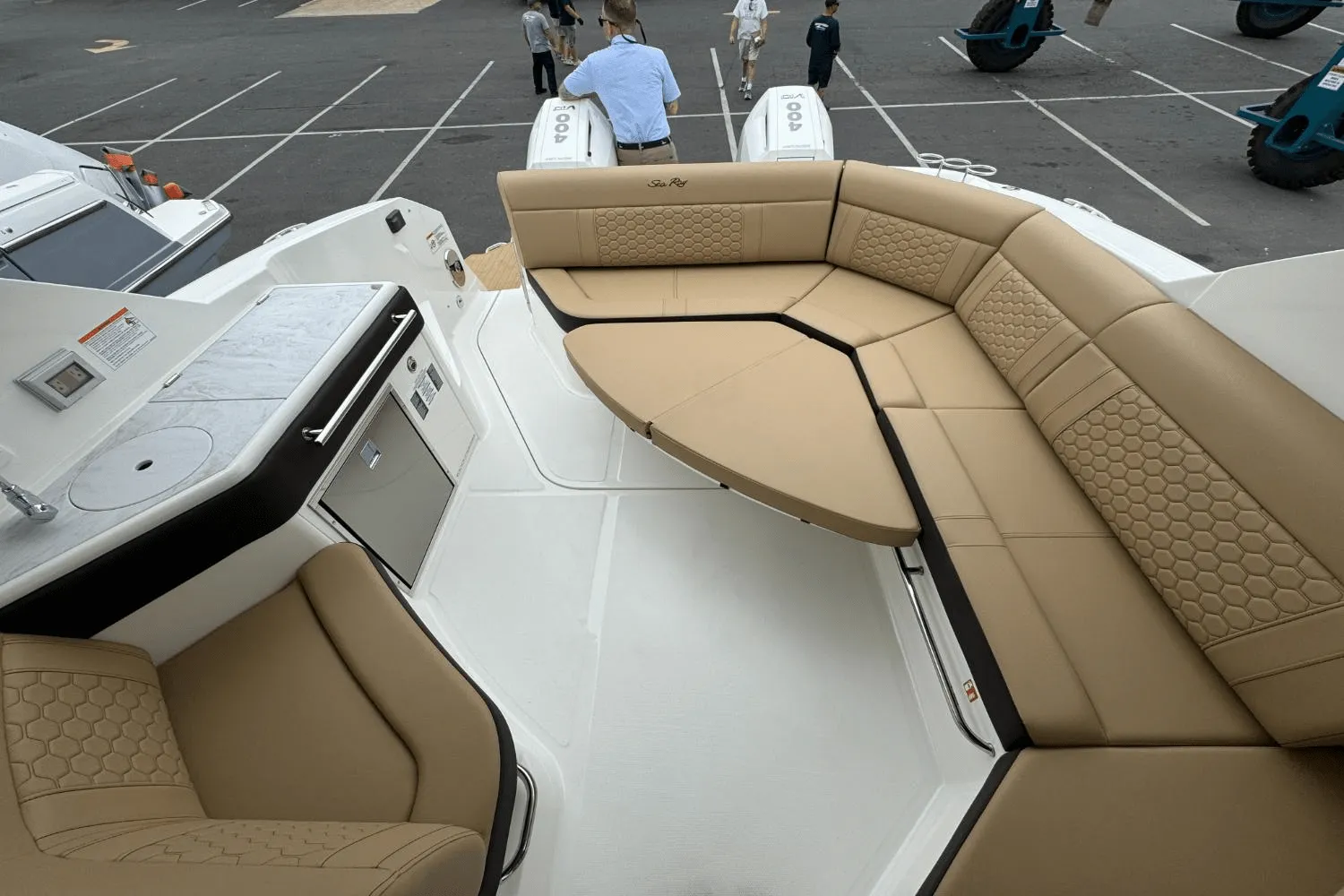 2026 Sea Ray Sundancer 320 Outboard Image Thumbnail #7