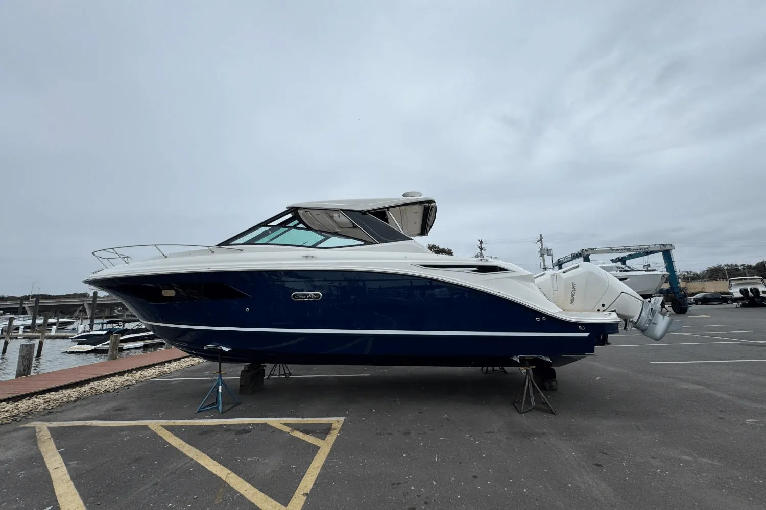 2026 Sea Ray Sundancer 320 Outboard Image Thumbnail #0