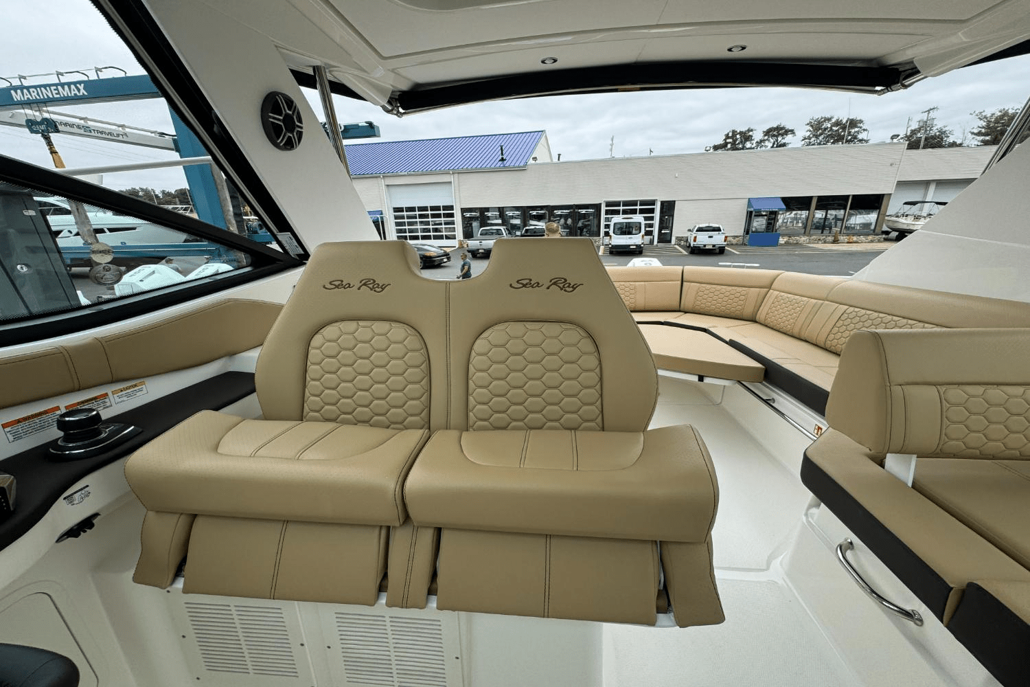 2026 Sea Ray 320DA-OB Image Thumbnail #24