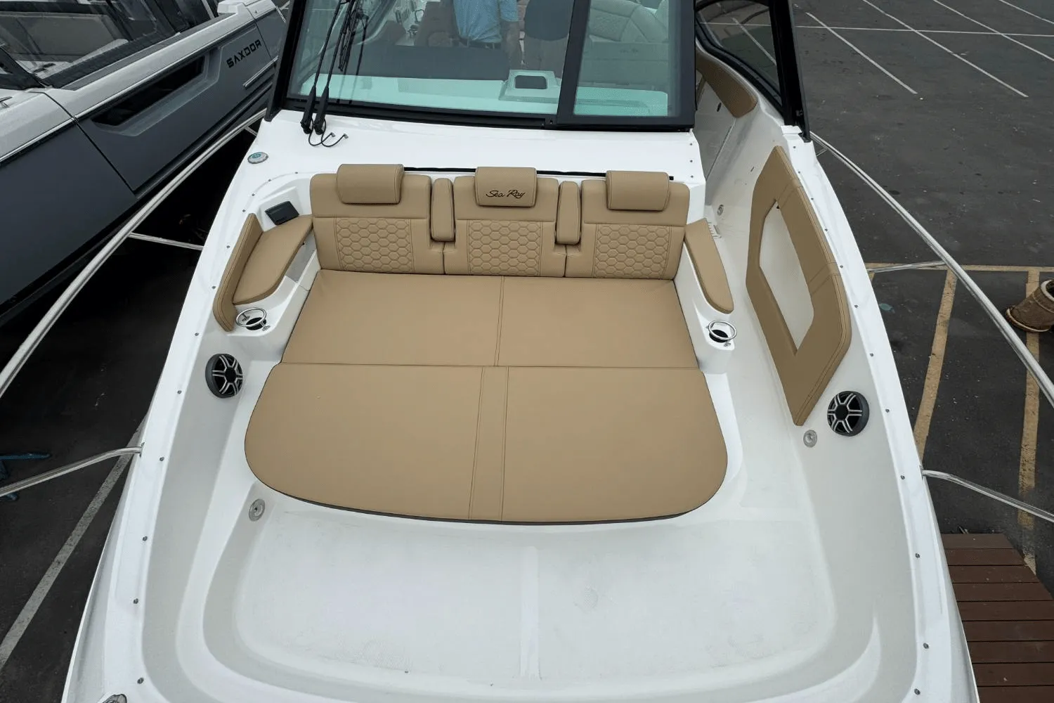 2026 Sea Ray Sundancer 320 Outboard Image Thumbnail #44