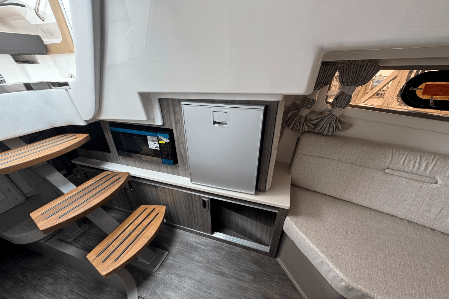 2026 Sea Ray 320DA-OB Image Thumbnail #33