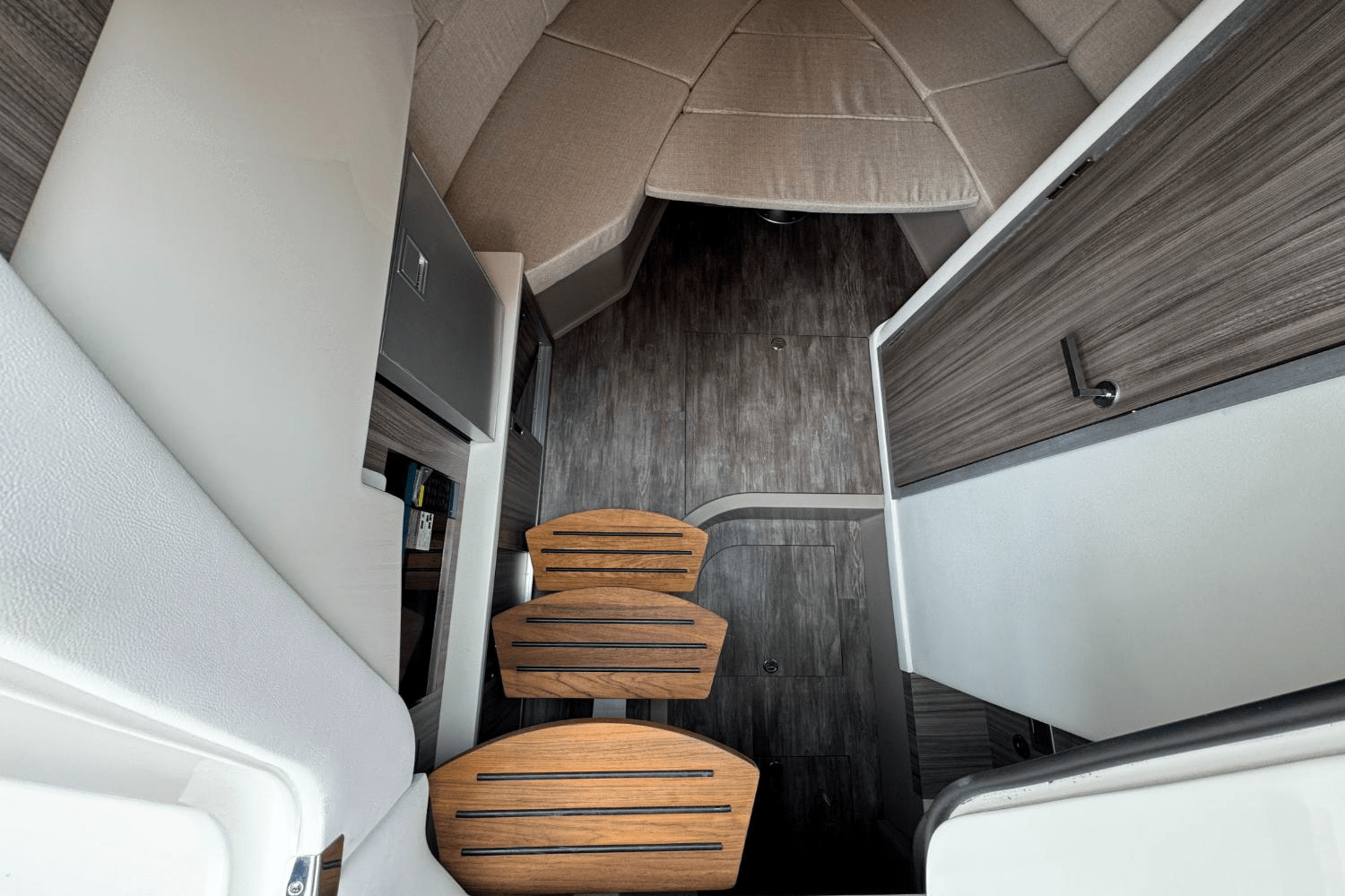 2026 Sea Ray 320DA-OB Image Thumbnail #32